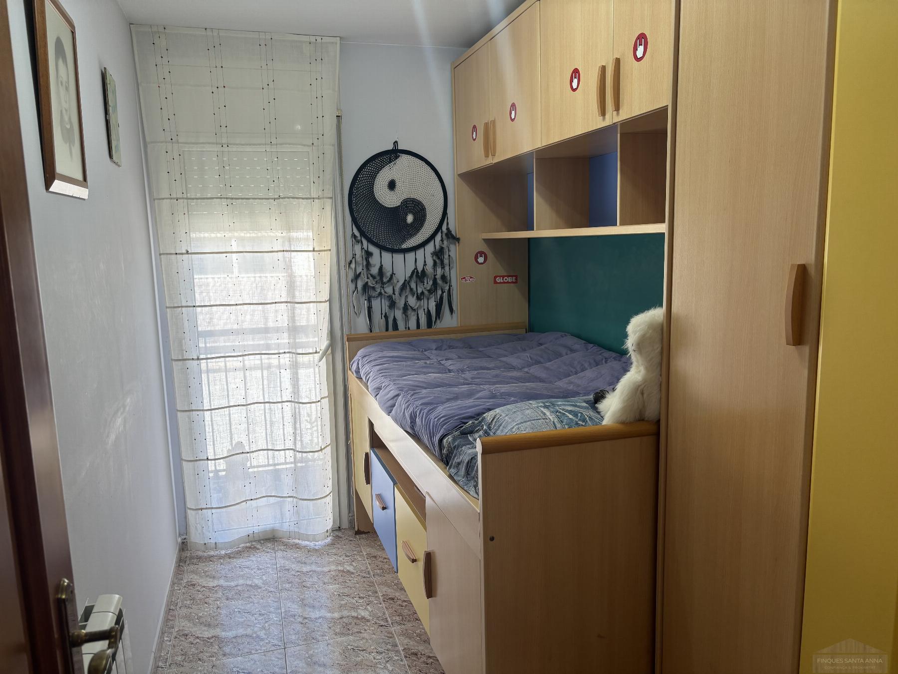 For sale of flat in Pineda de Mar