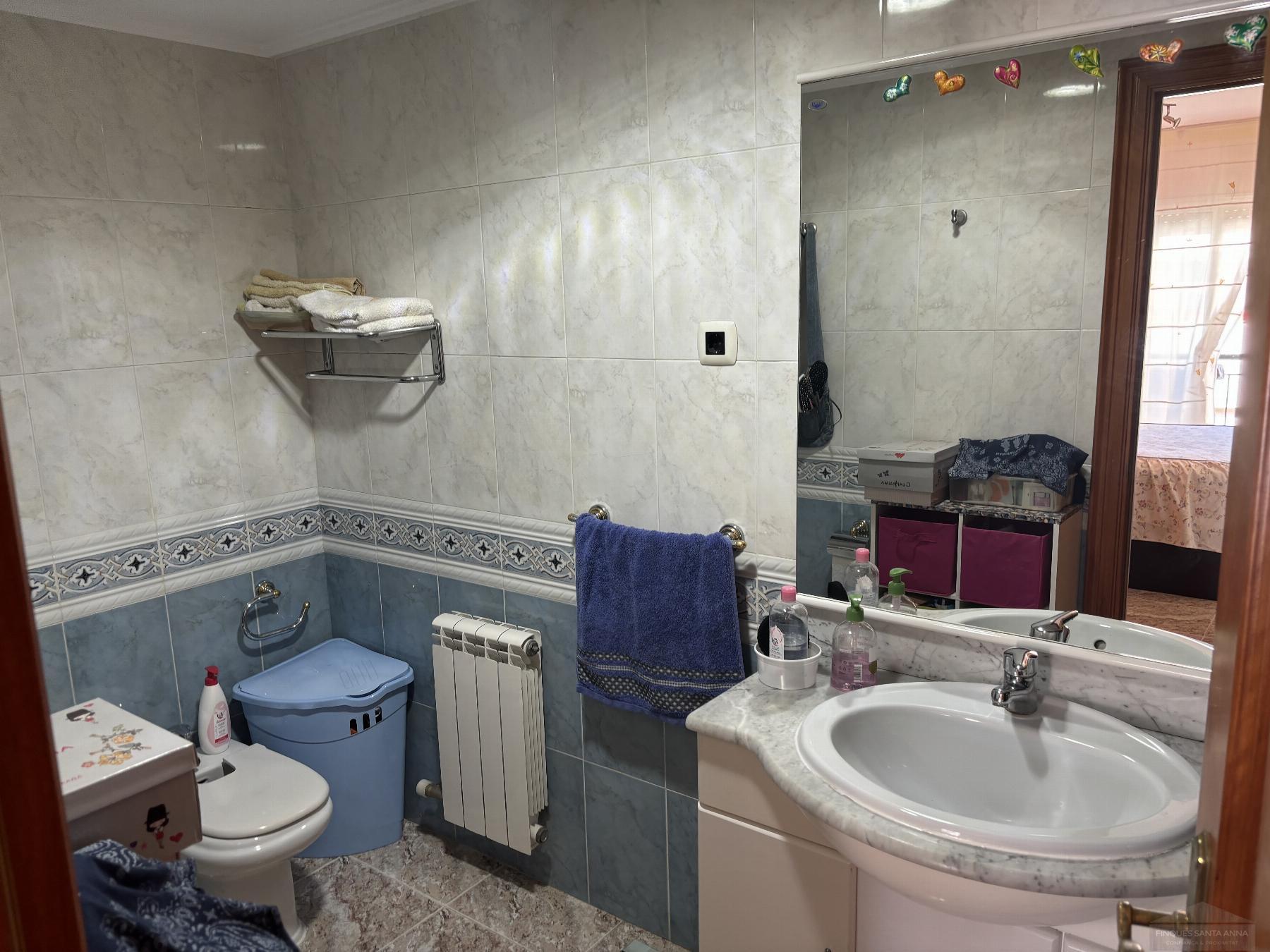 For sale of flat in Pineda de Mar