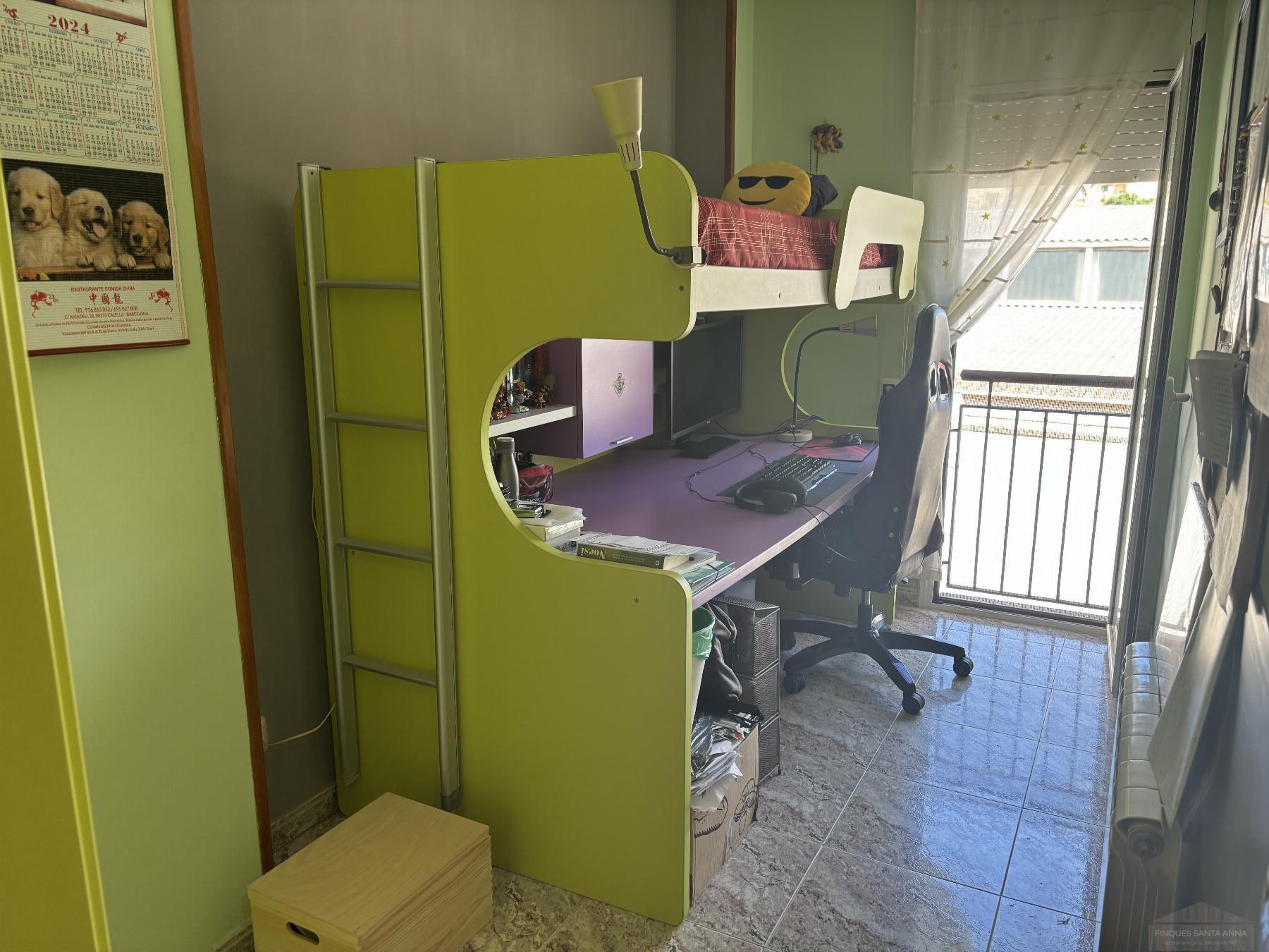 For sale of flat in Pineda de Mar