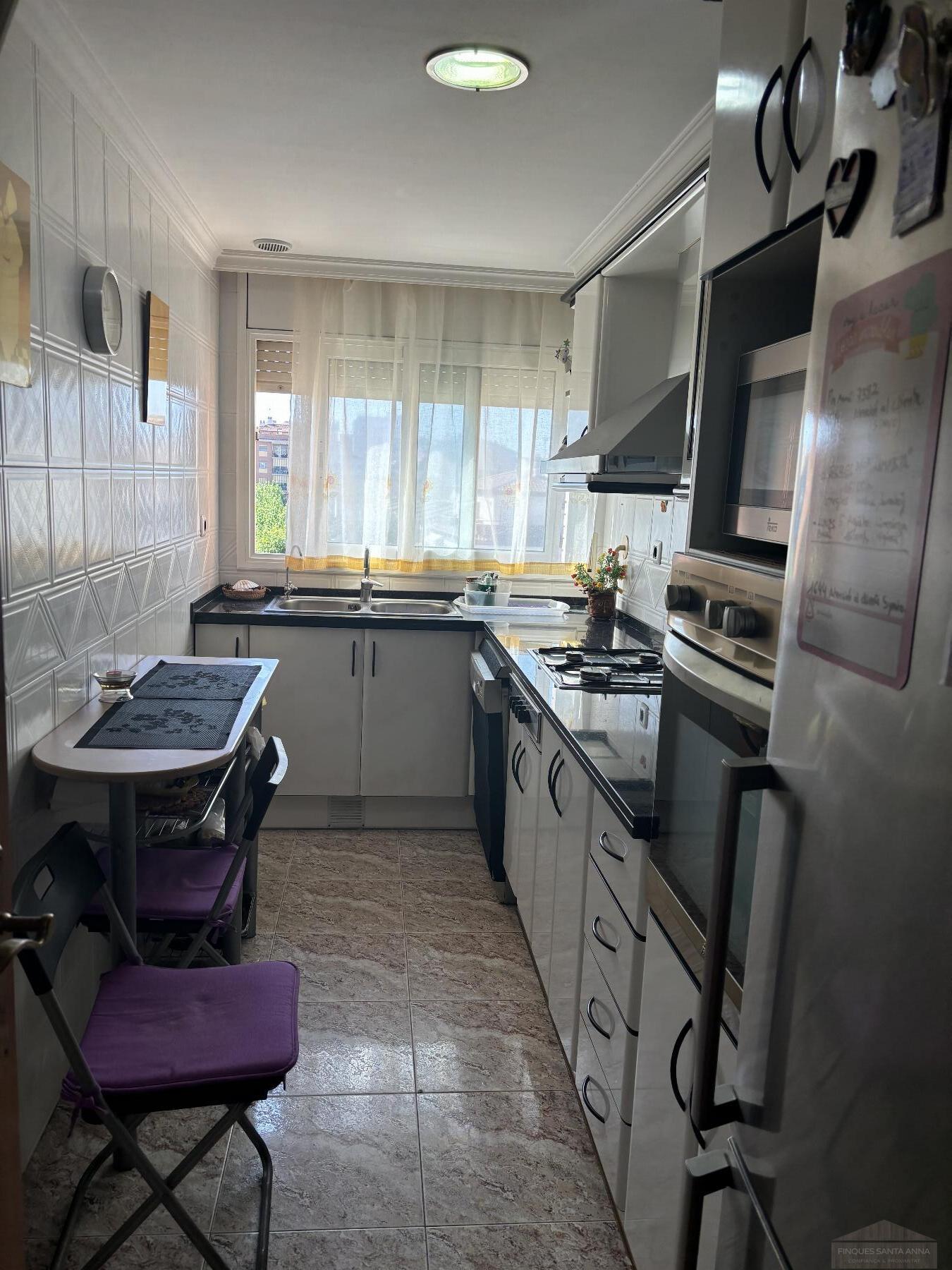 For sale of flat in Pineda de Mar