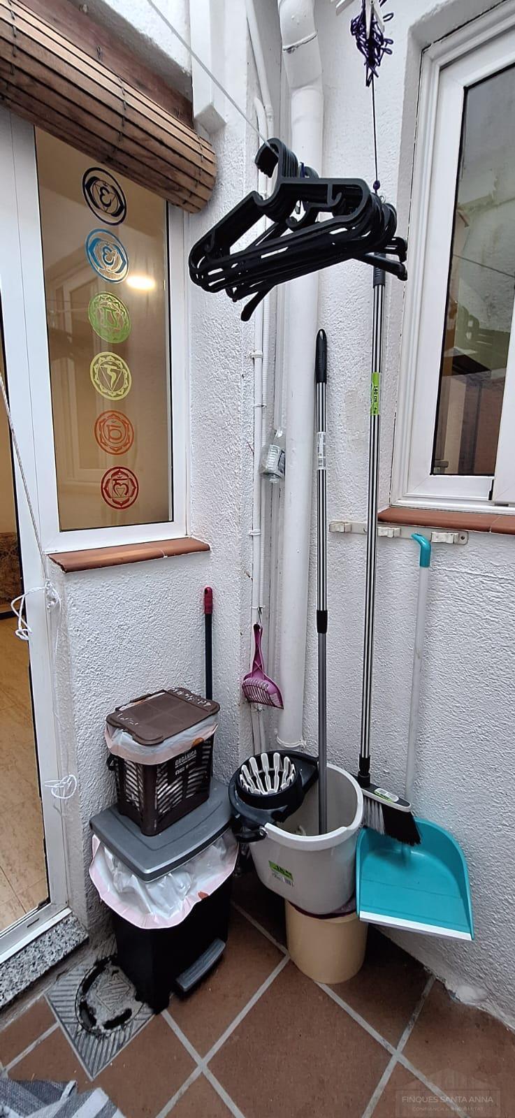 For rent of ground floor in Argentona