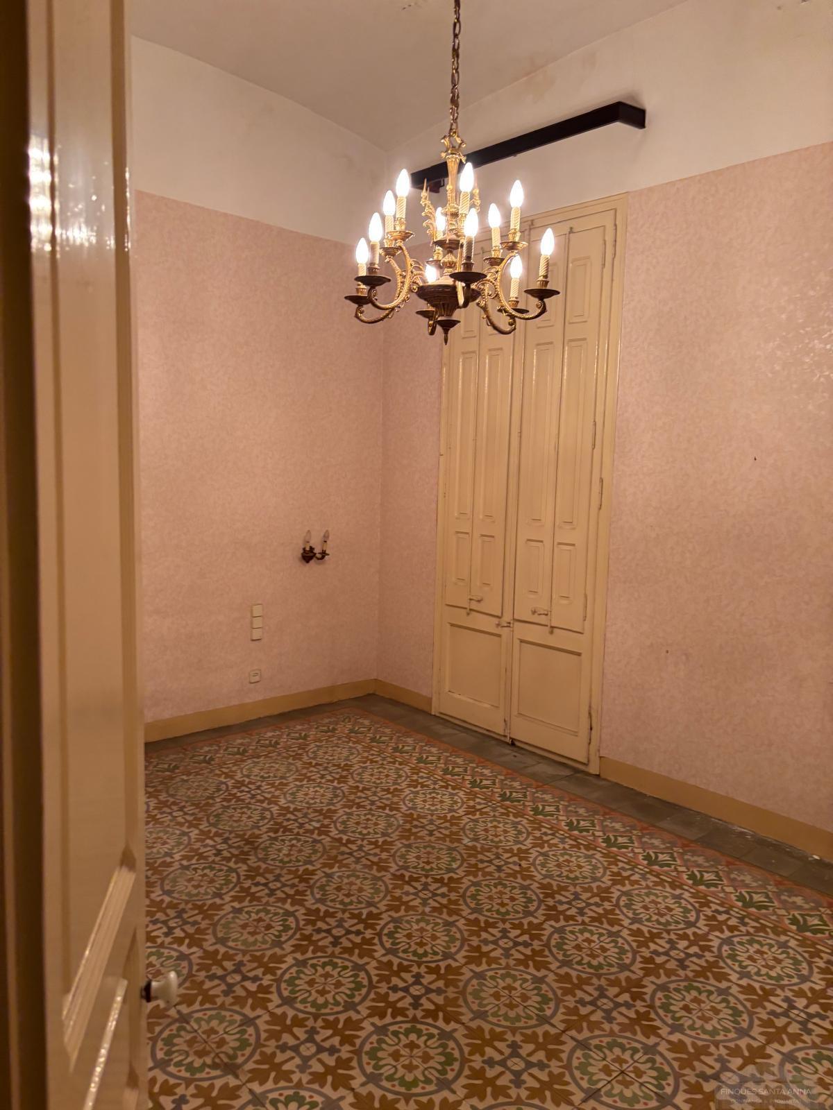 For sale of house in Mataró