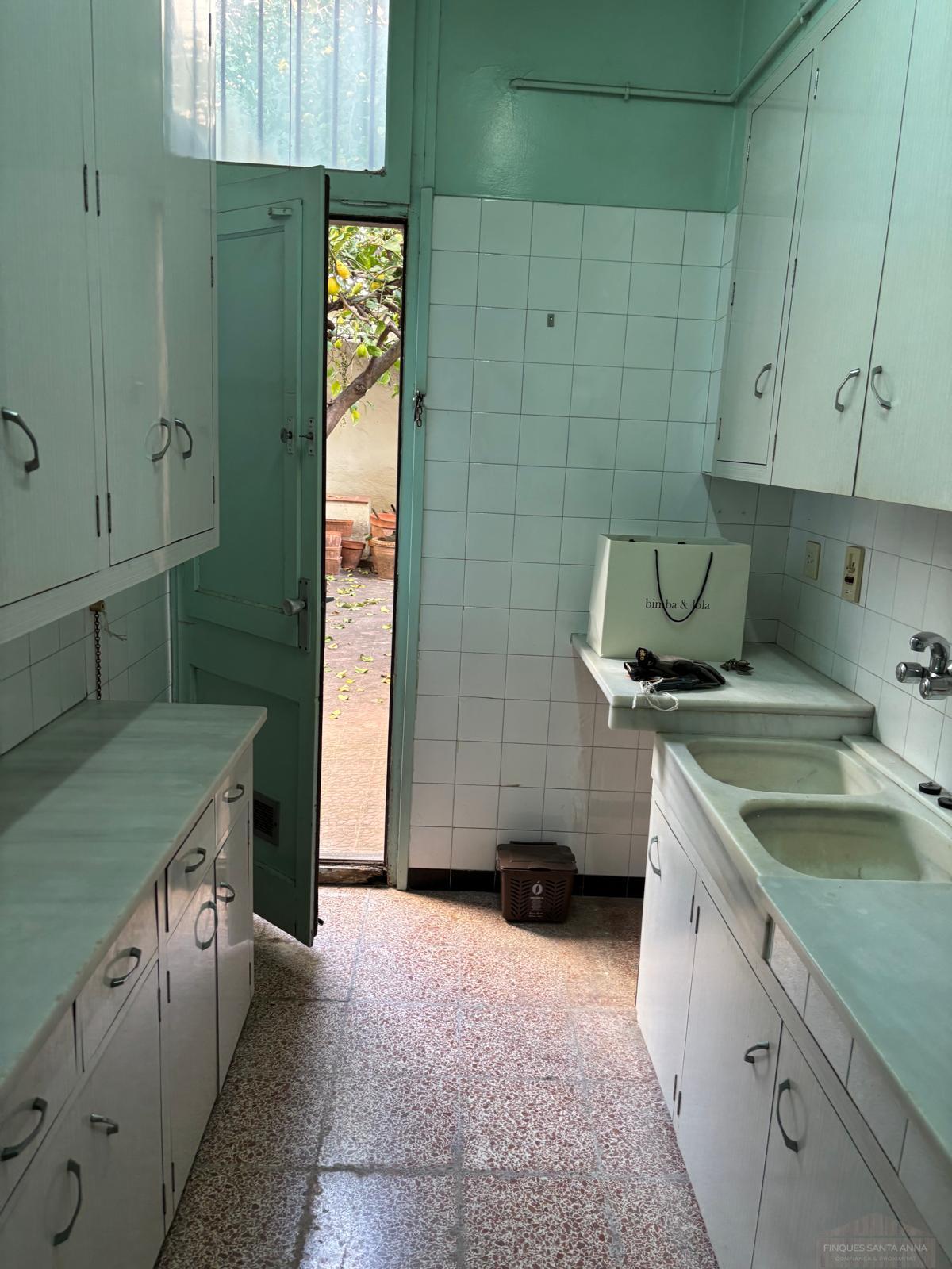 For sale of house in Mataró