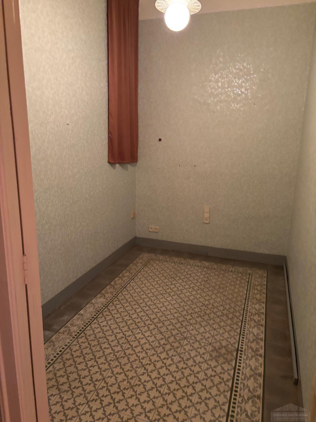 For sale of house in Mataró