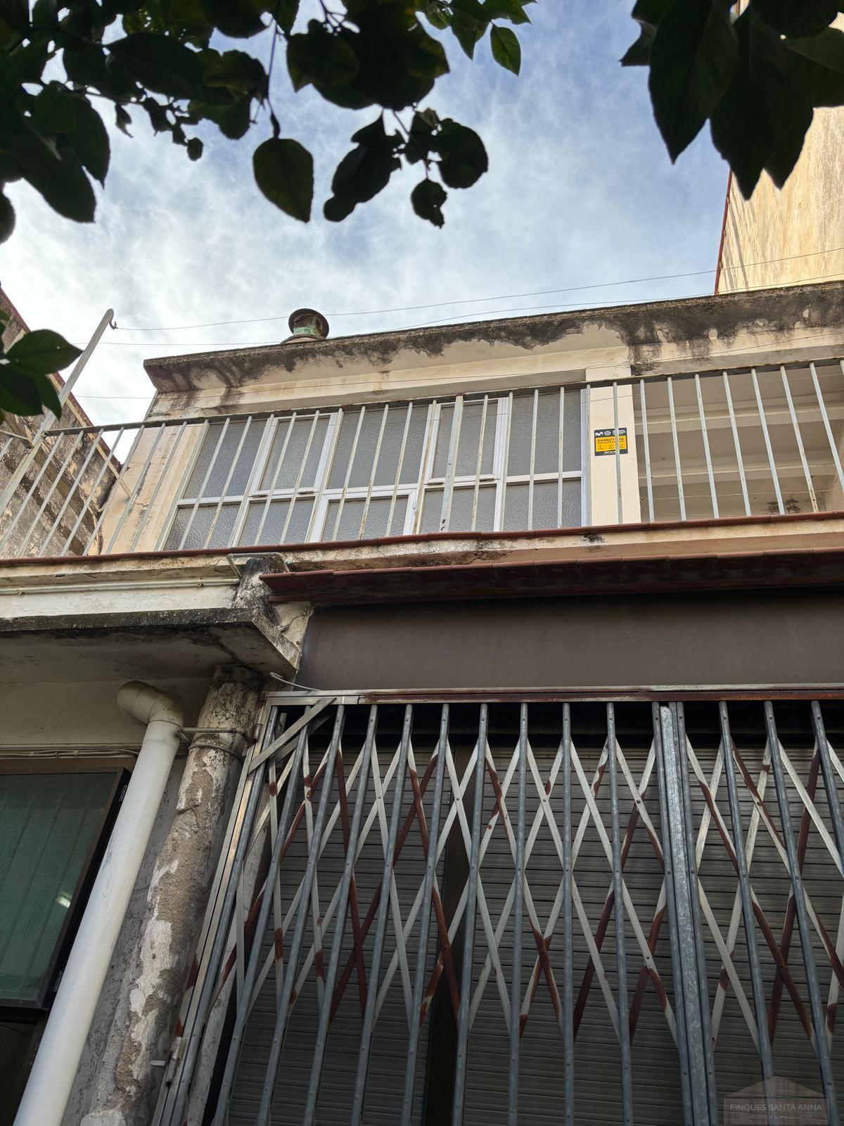 For sale of house in Mataró