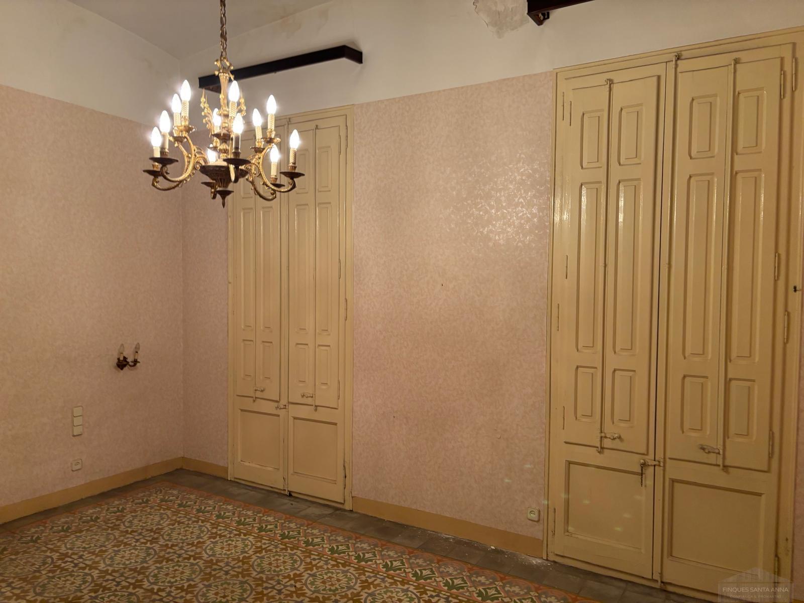 For sale of house in Mataró