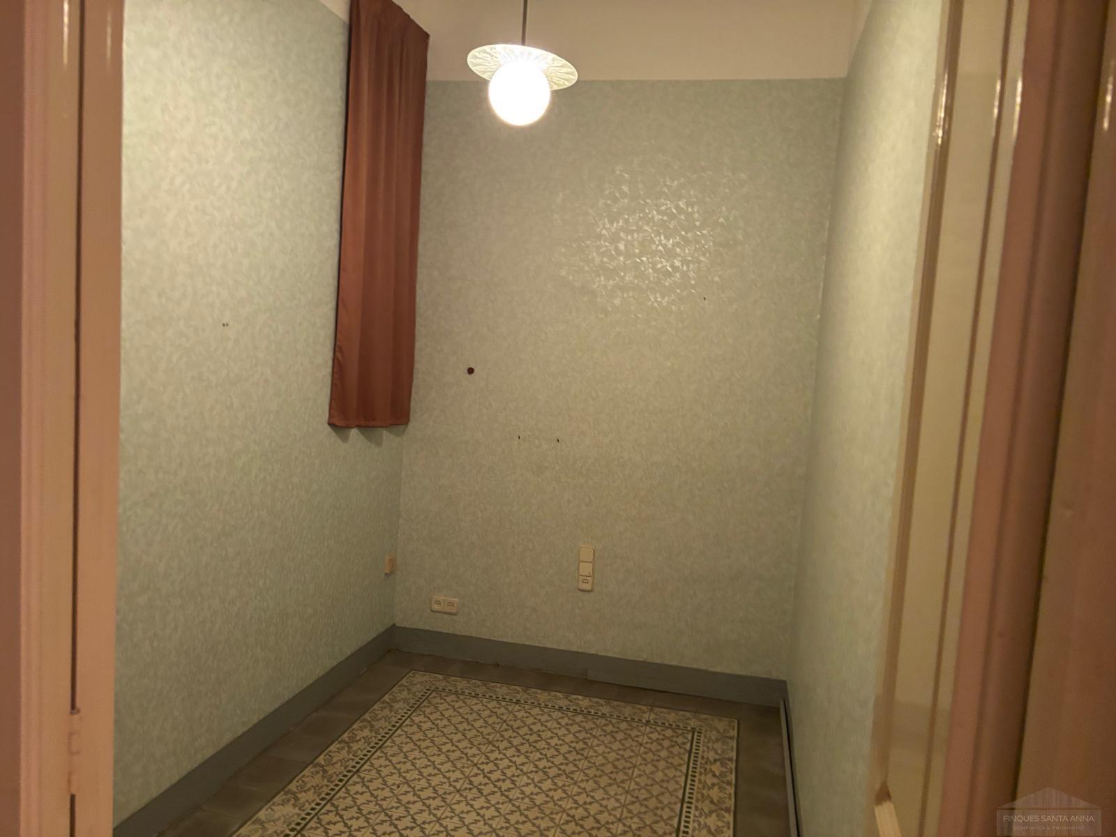For sale of house in Mataró