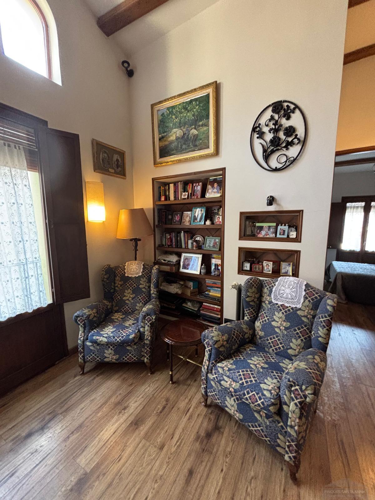 For sale of house in Argentona