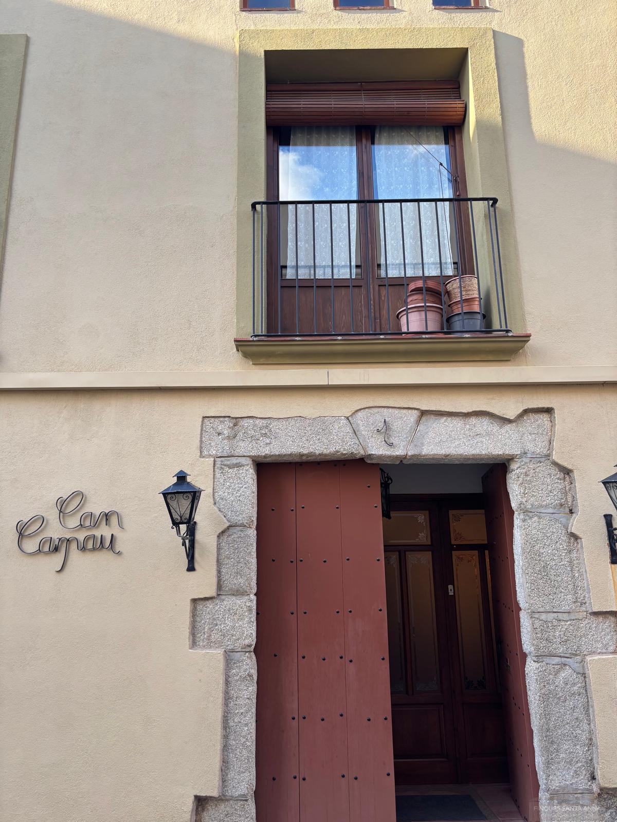 For sale of house in Argentona
