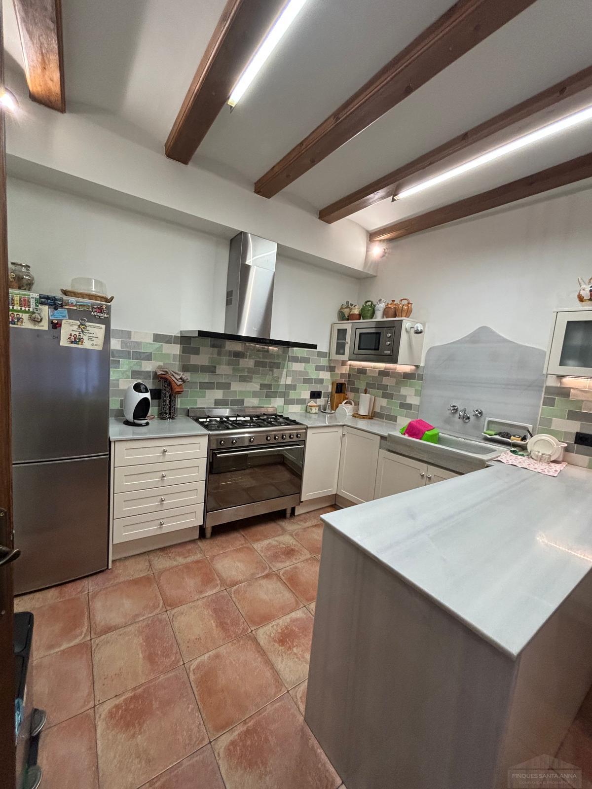 For sale of house in Argentona