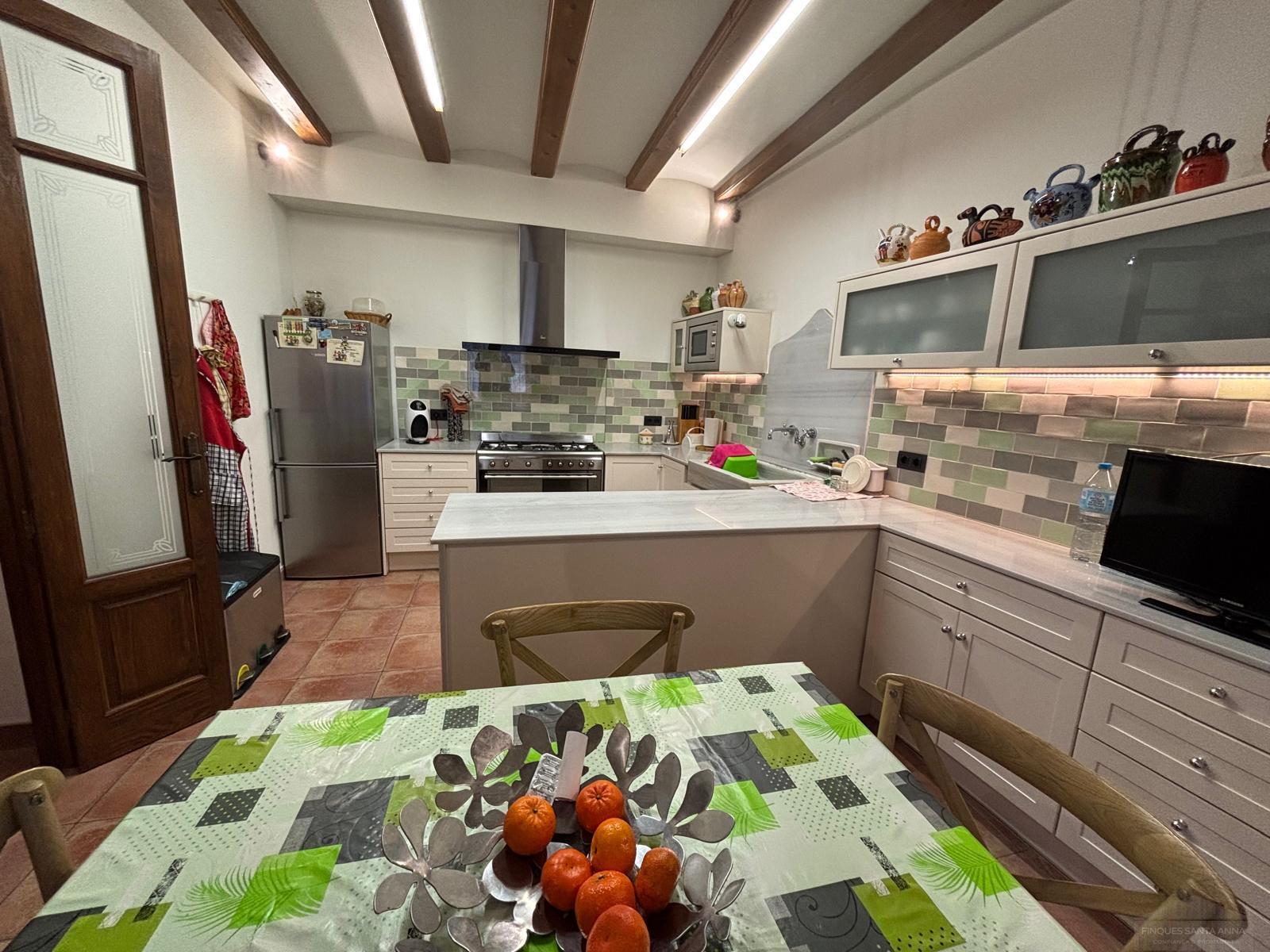 For sale of house in Argentona