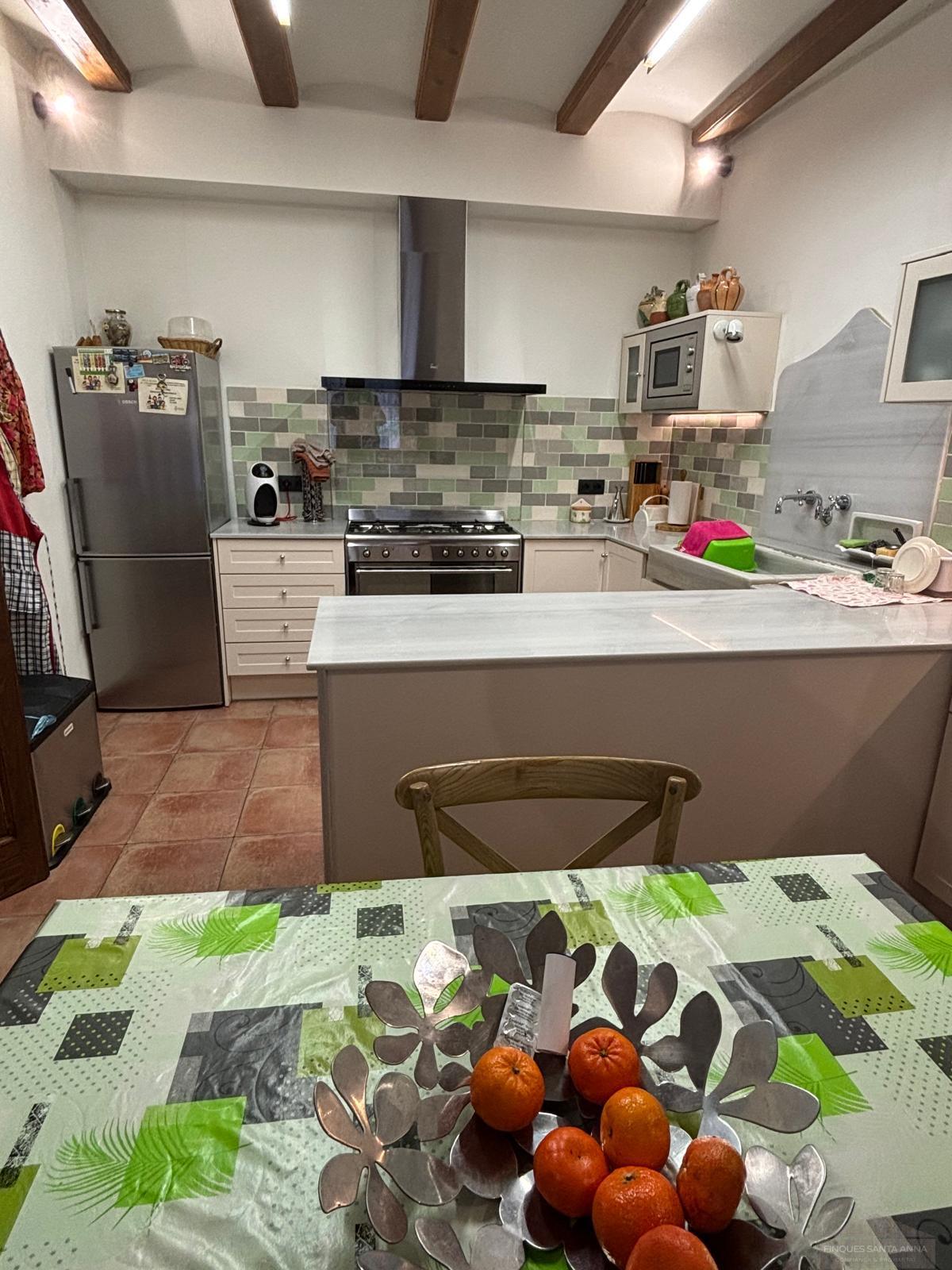 For sale of house in Argentona