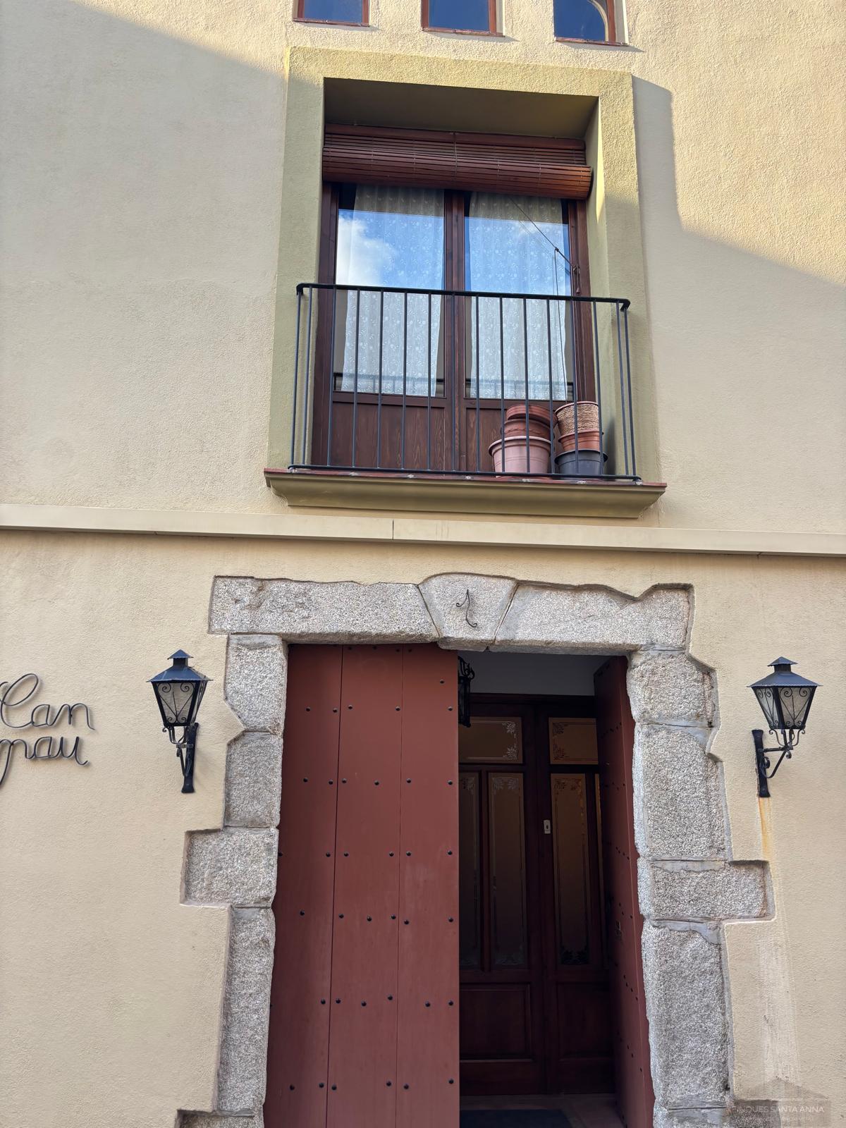For sale of house in Argentona