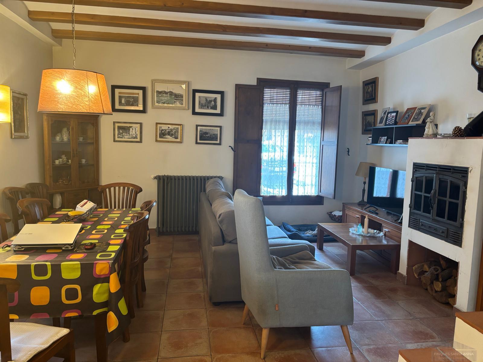 For sale of house in Argentona