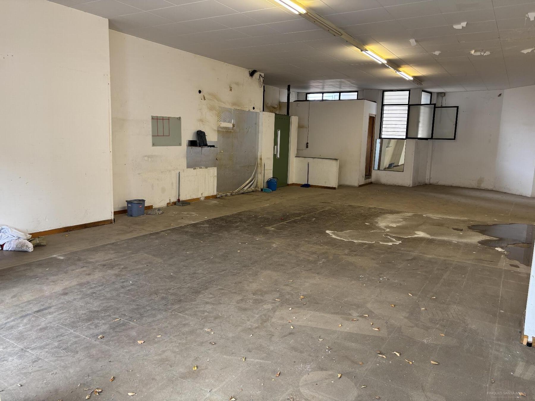 Venda de local comercial a Mataró