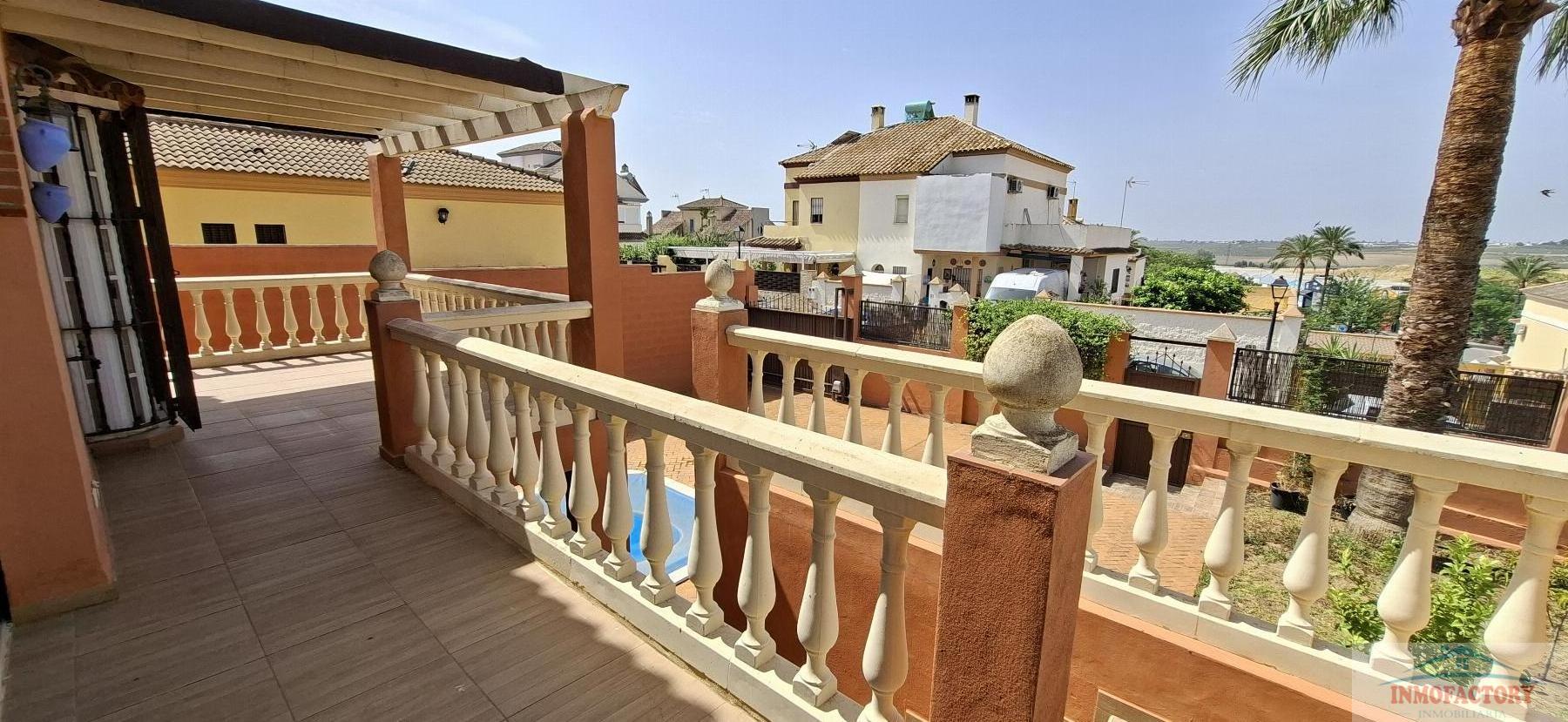 Venta de chalet en Salteras