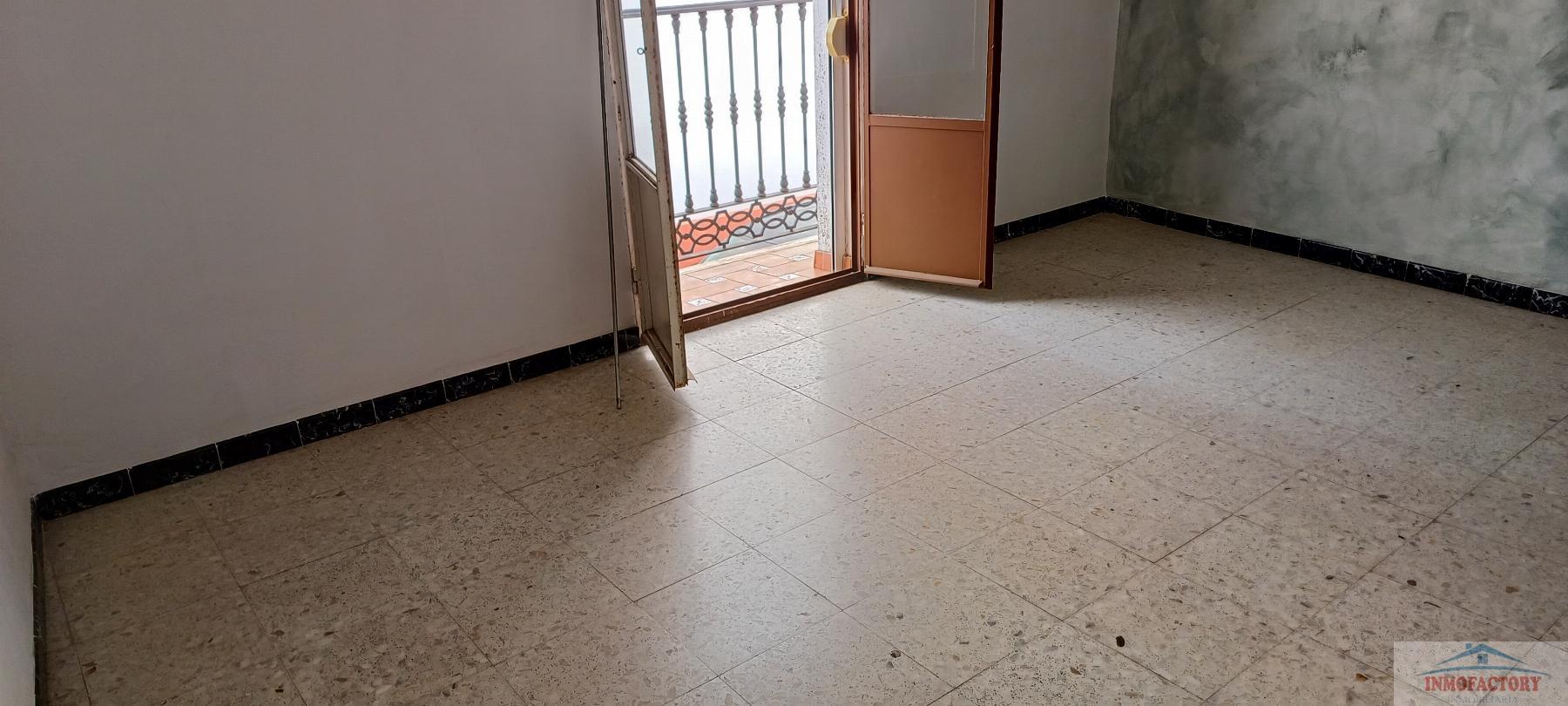 For sale of house in Olivares