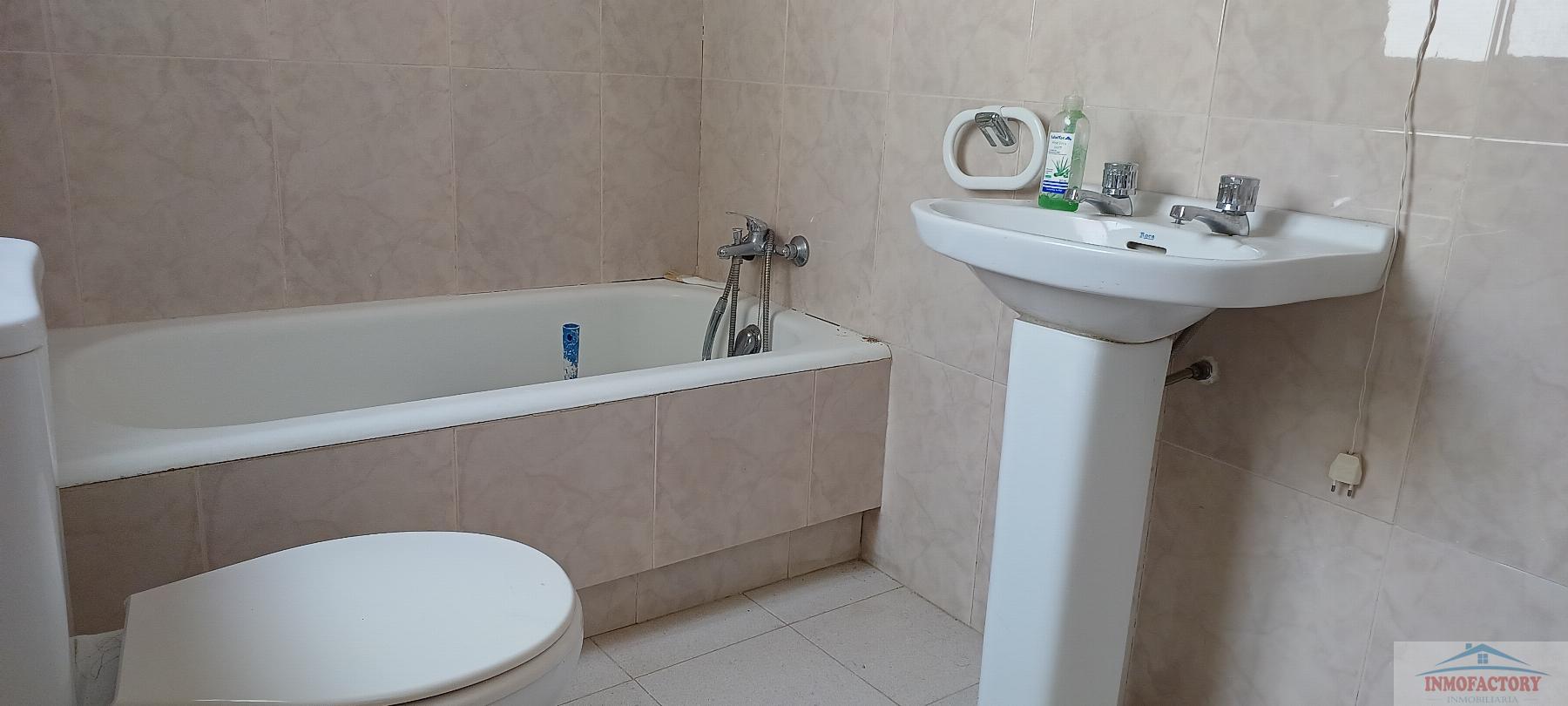 For sale of house in Olivares