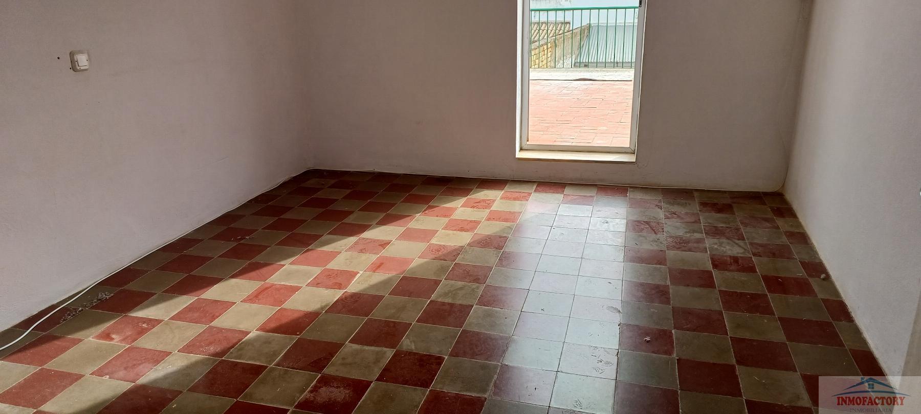 For sale of house in Olivares