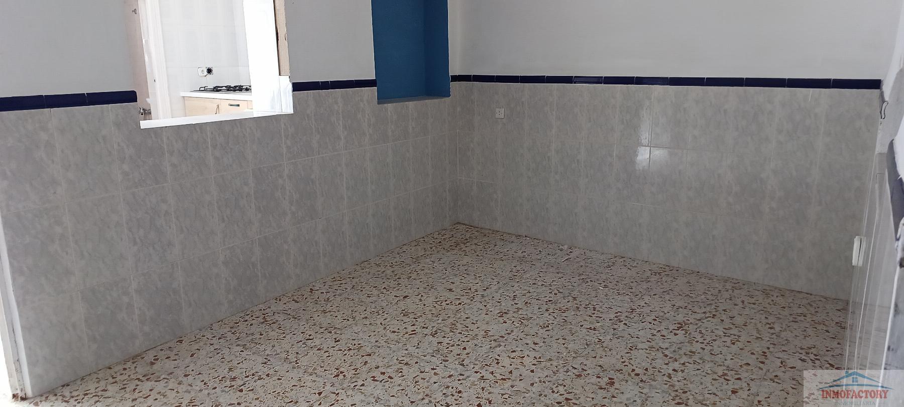For sale of house in Olivares