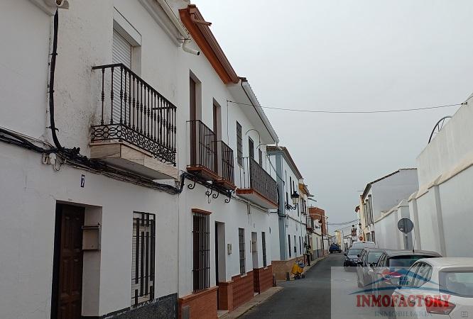 For sale of house in Olivares