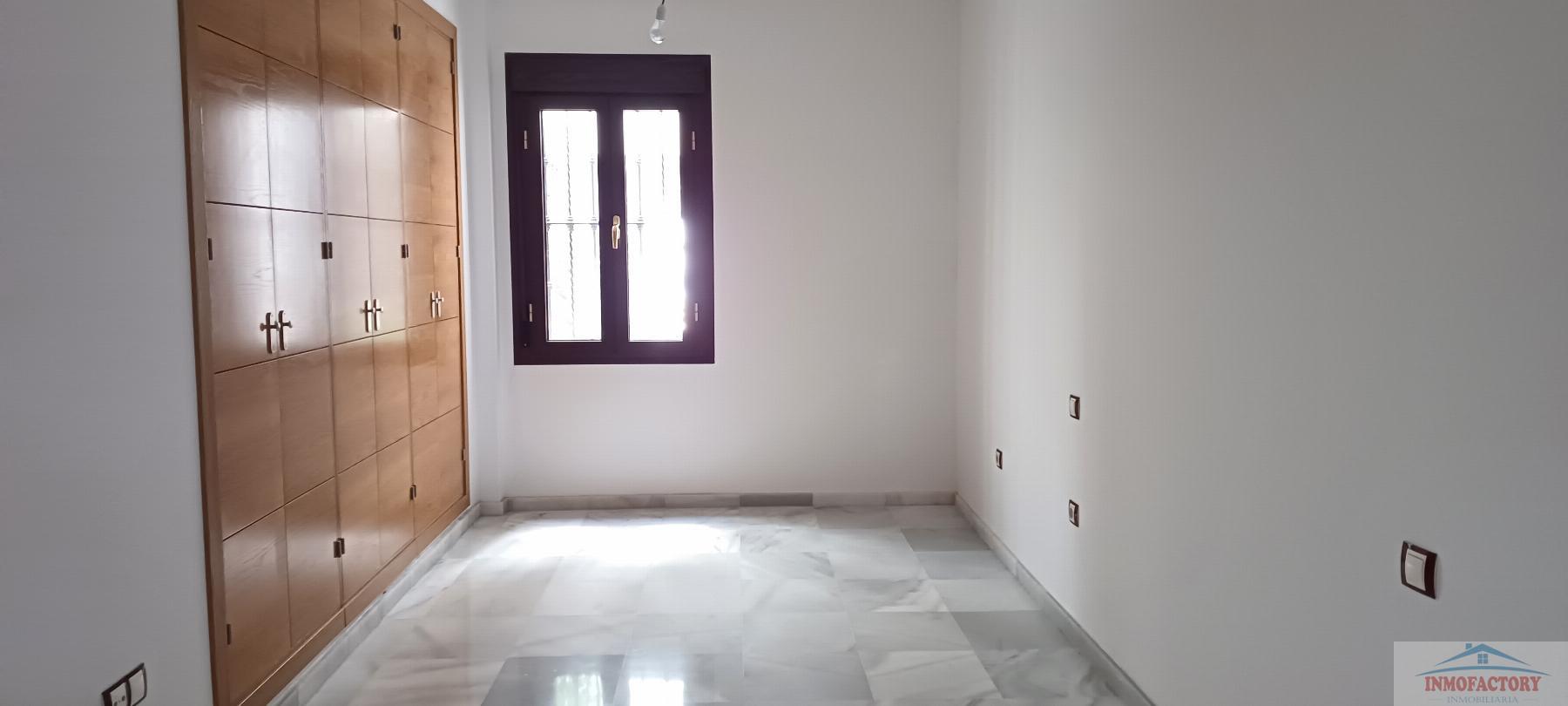 For sale of flat in Sevilla