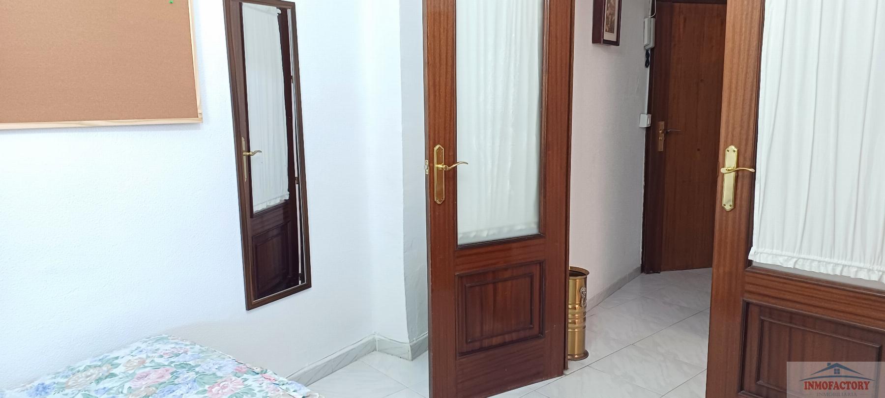 For rent of flat in Sevilla