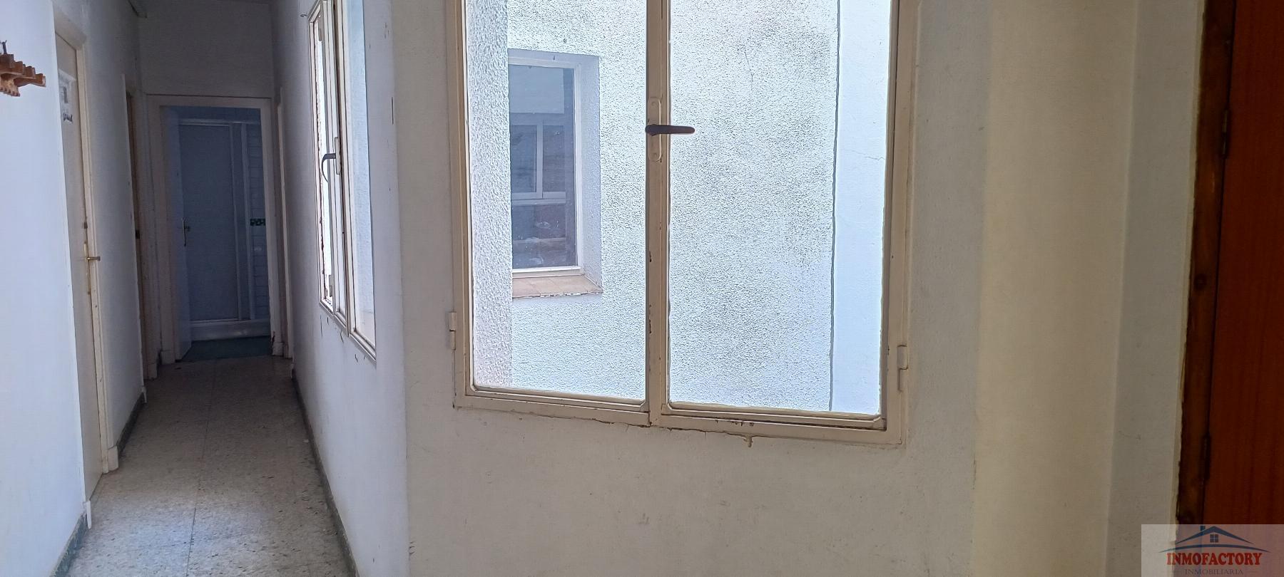 For sale of building in Sevilla