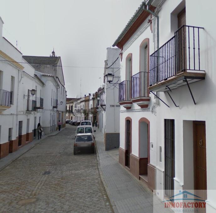For sale of house in Sevilla
