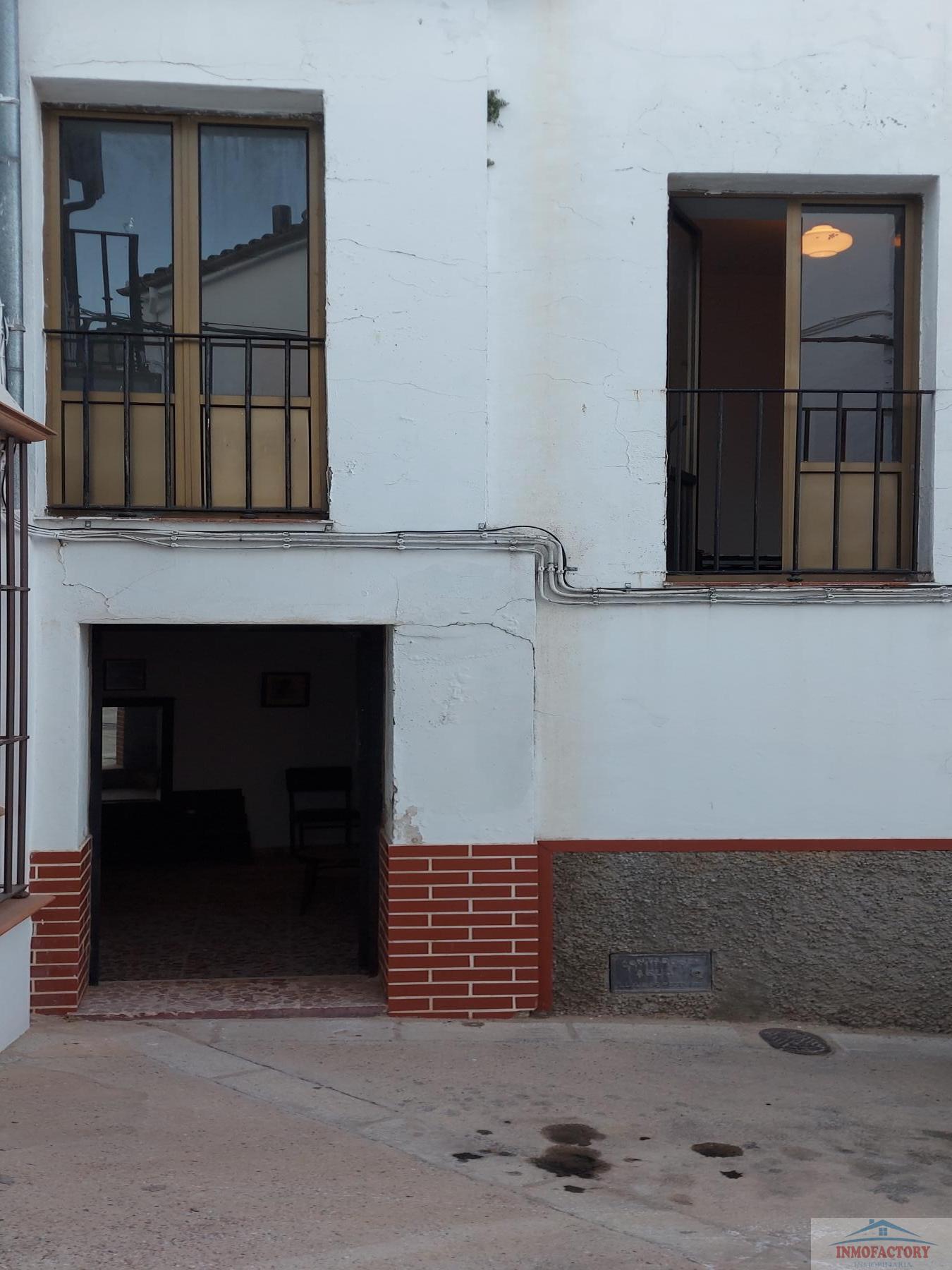 For sale of house in Sevilla