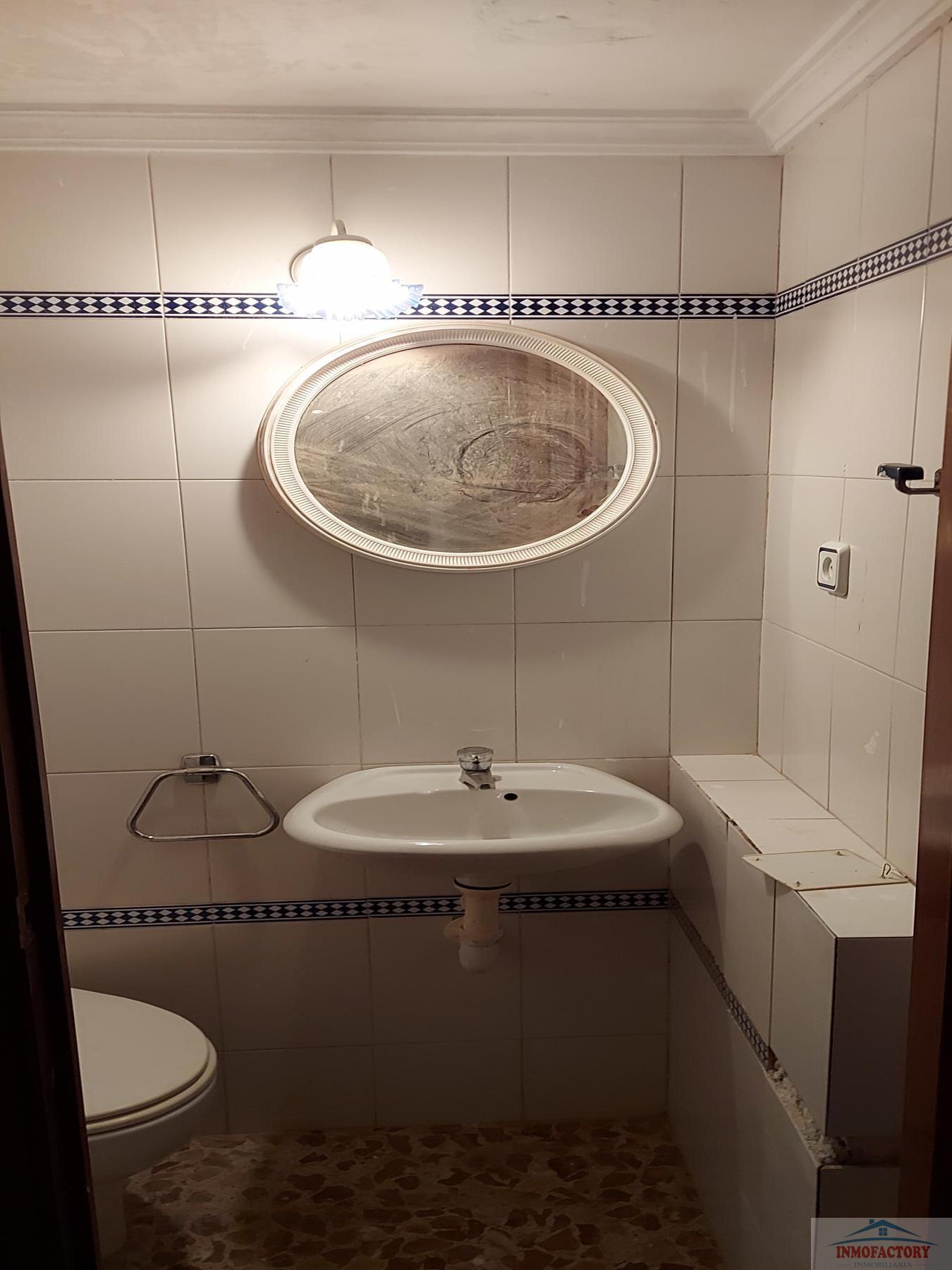 For sale of house in Sevilla