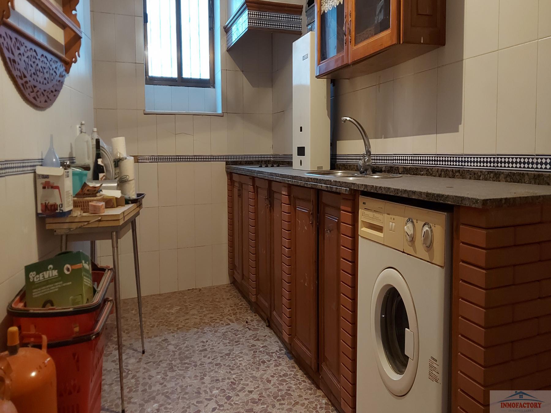 For sale of house in Sevilla
