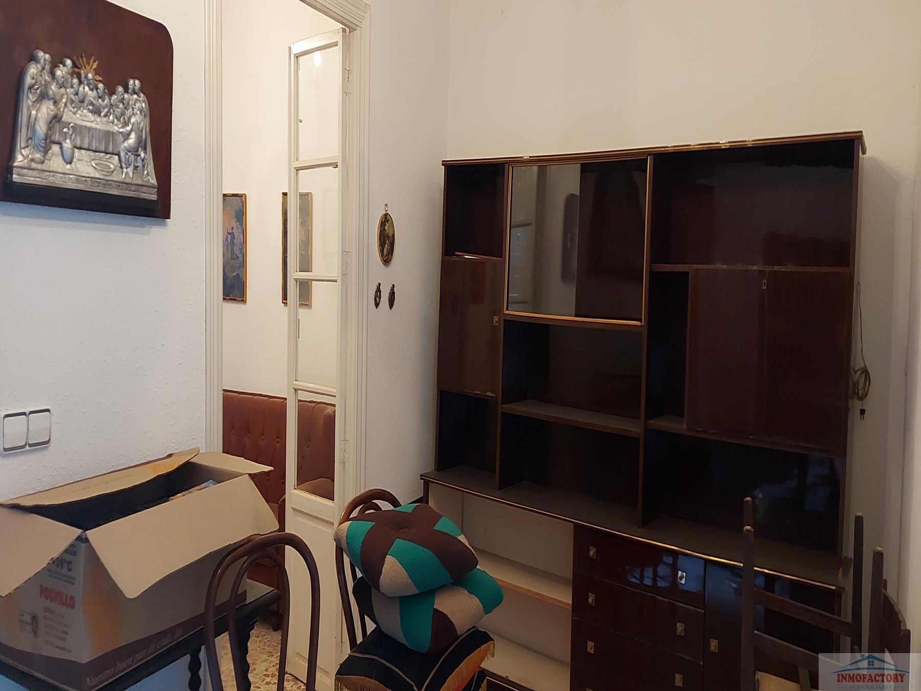 For sale of house in Sevilla