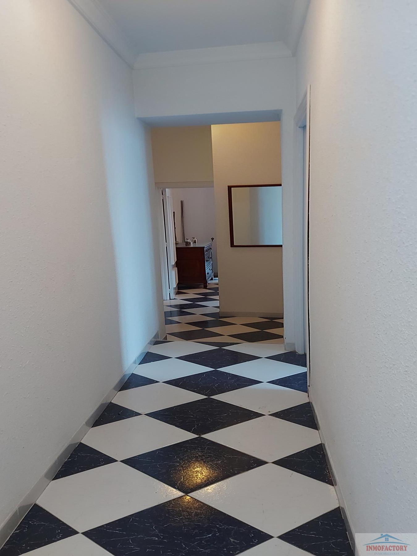 For sale of house in Sevilla