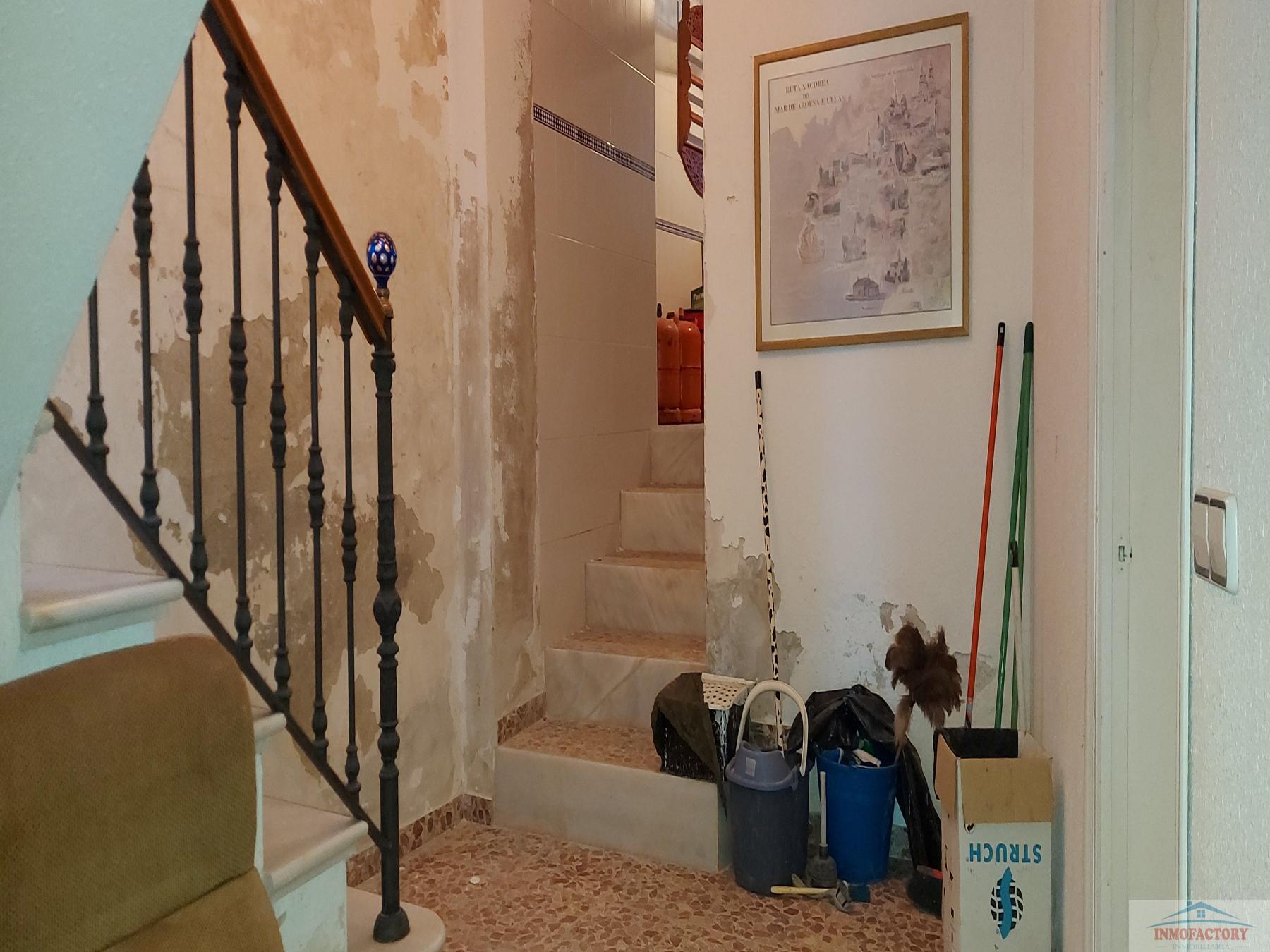 For sale of house in Sevilla
