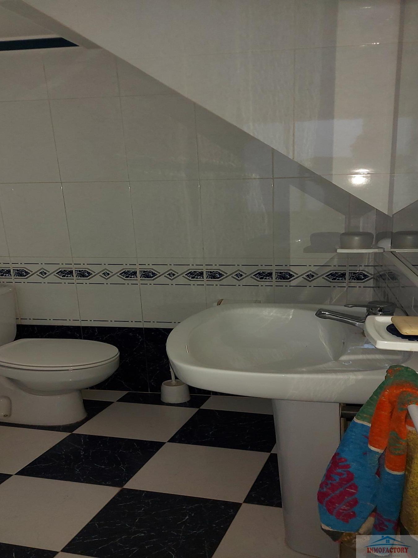 For sale of house in Sevilla