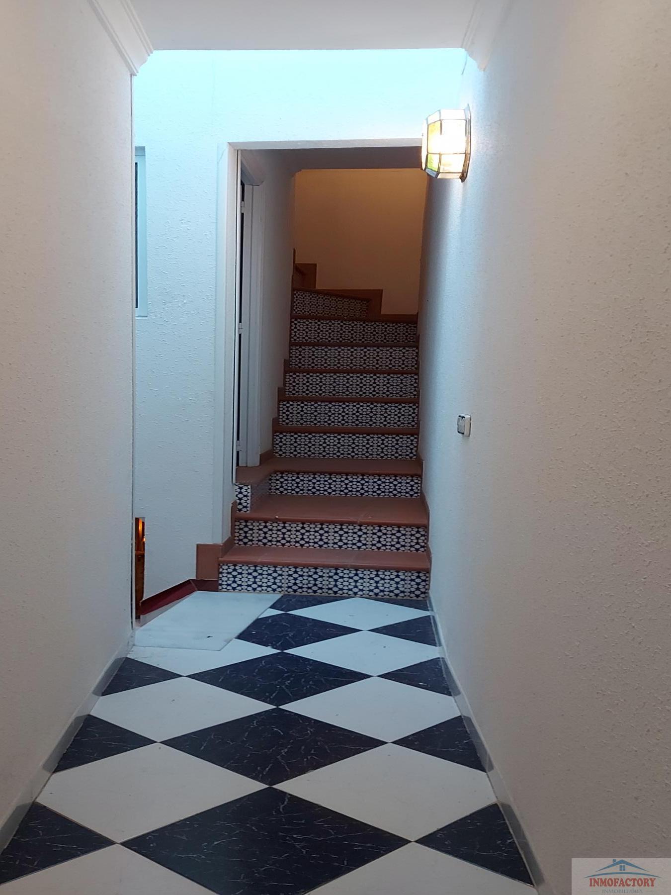 For sale of house in Sevilla