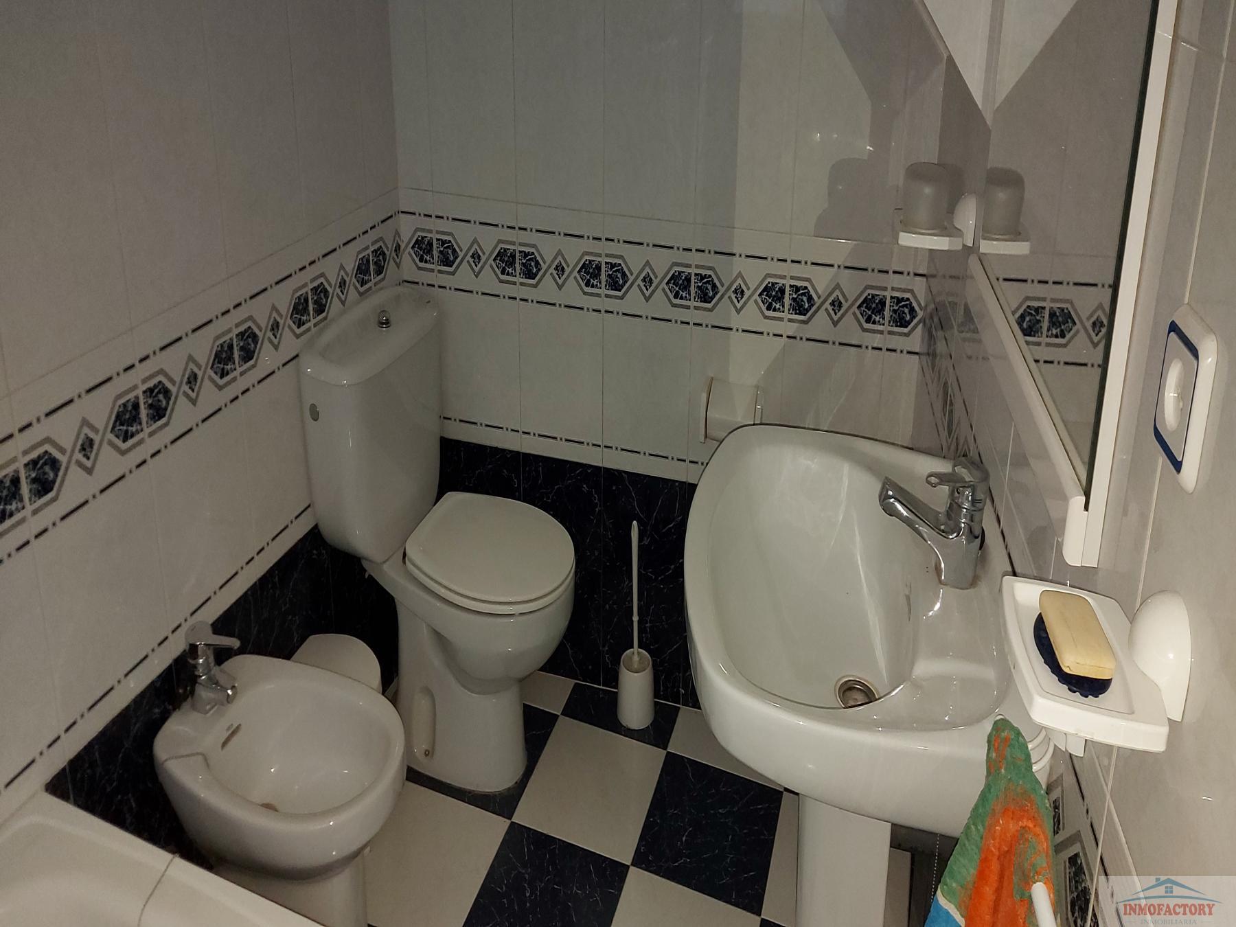 For sale of house in Sevilla