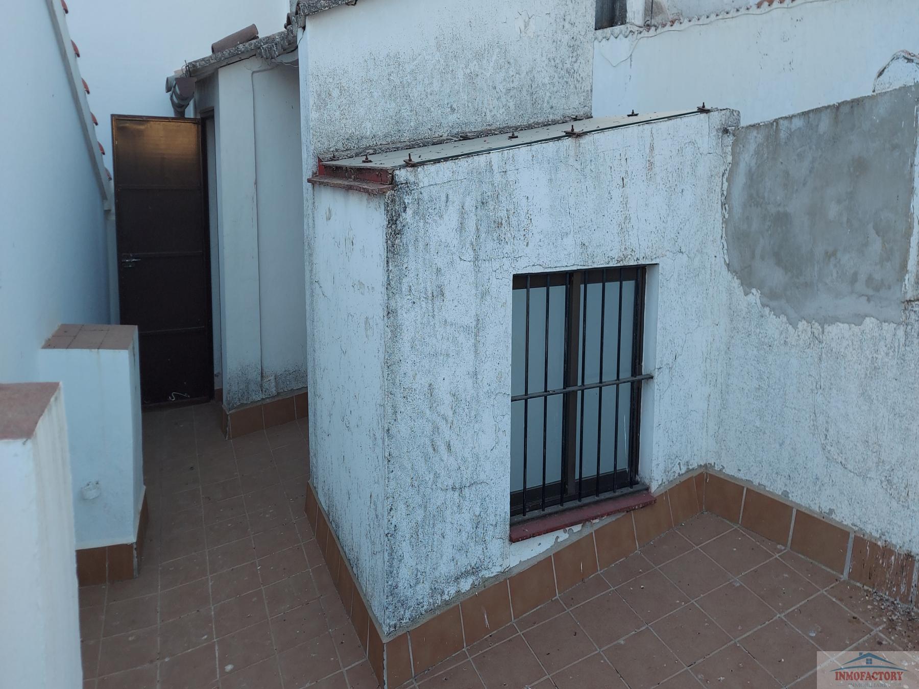 For sale of house in Sevilla