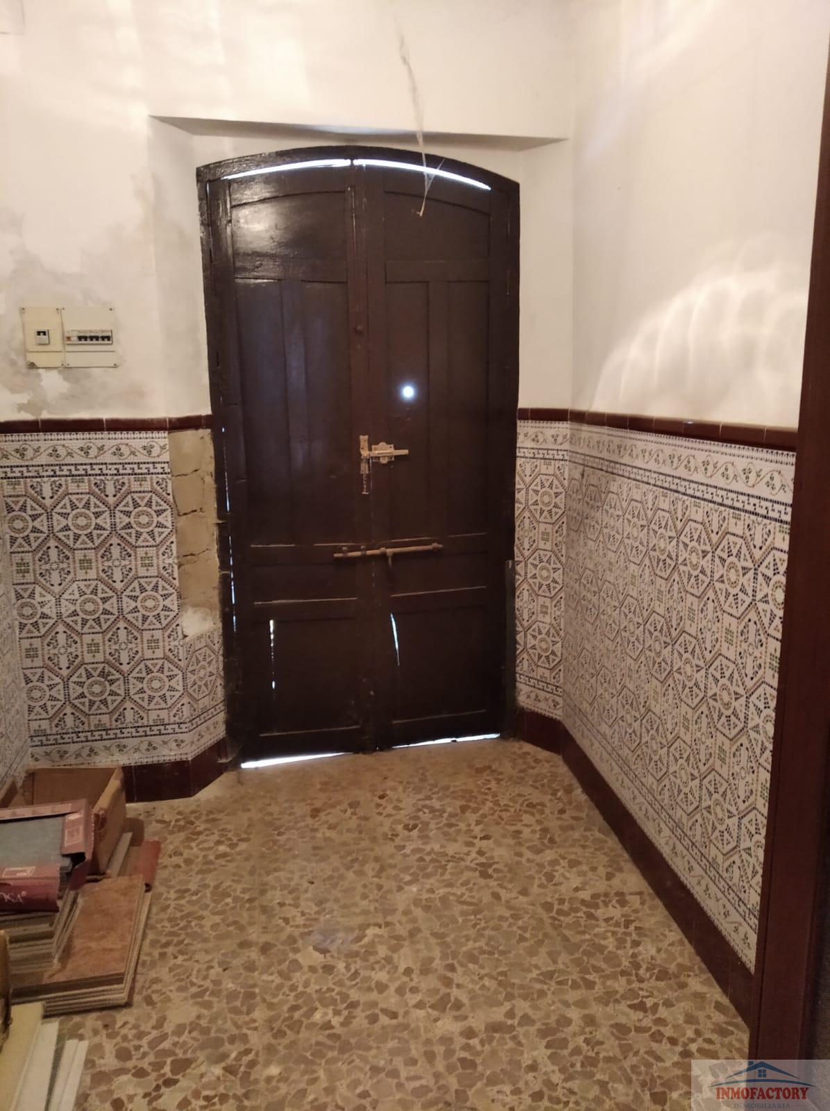 For sale of house in Sevilla