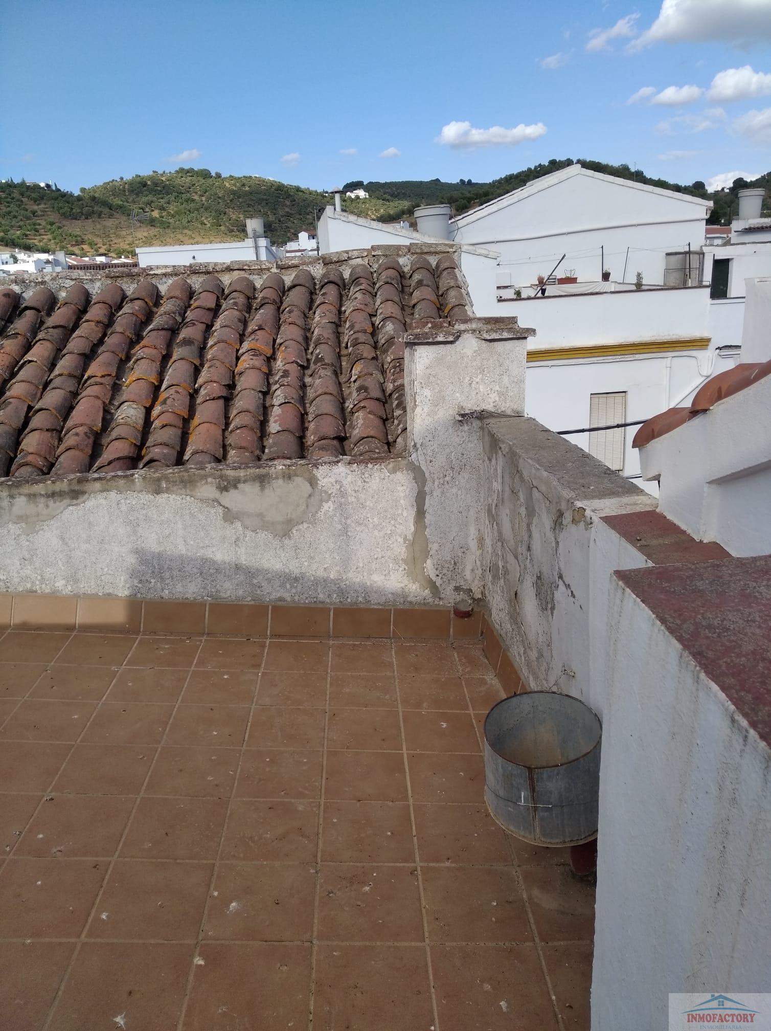 For sale of house in Sevilla