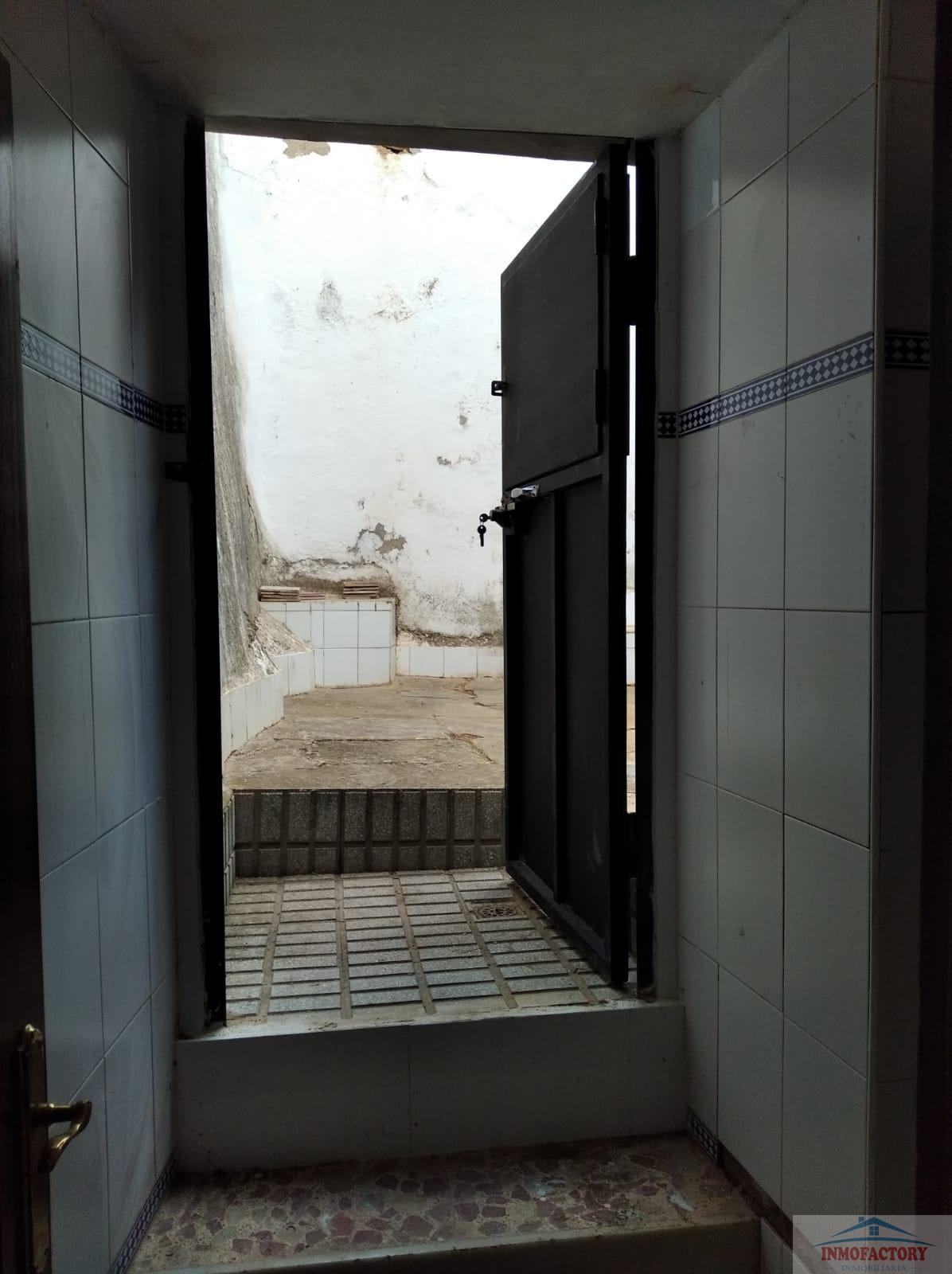 For sale of house in Sevilla