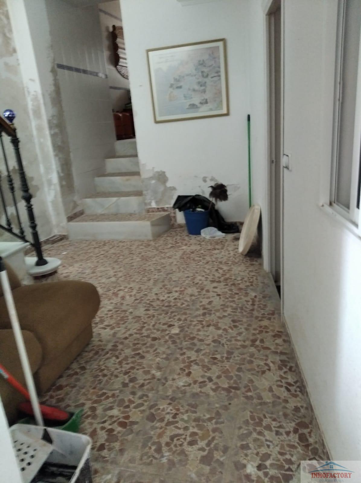For sale of house in Sevilla