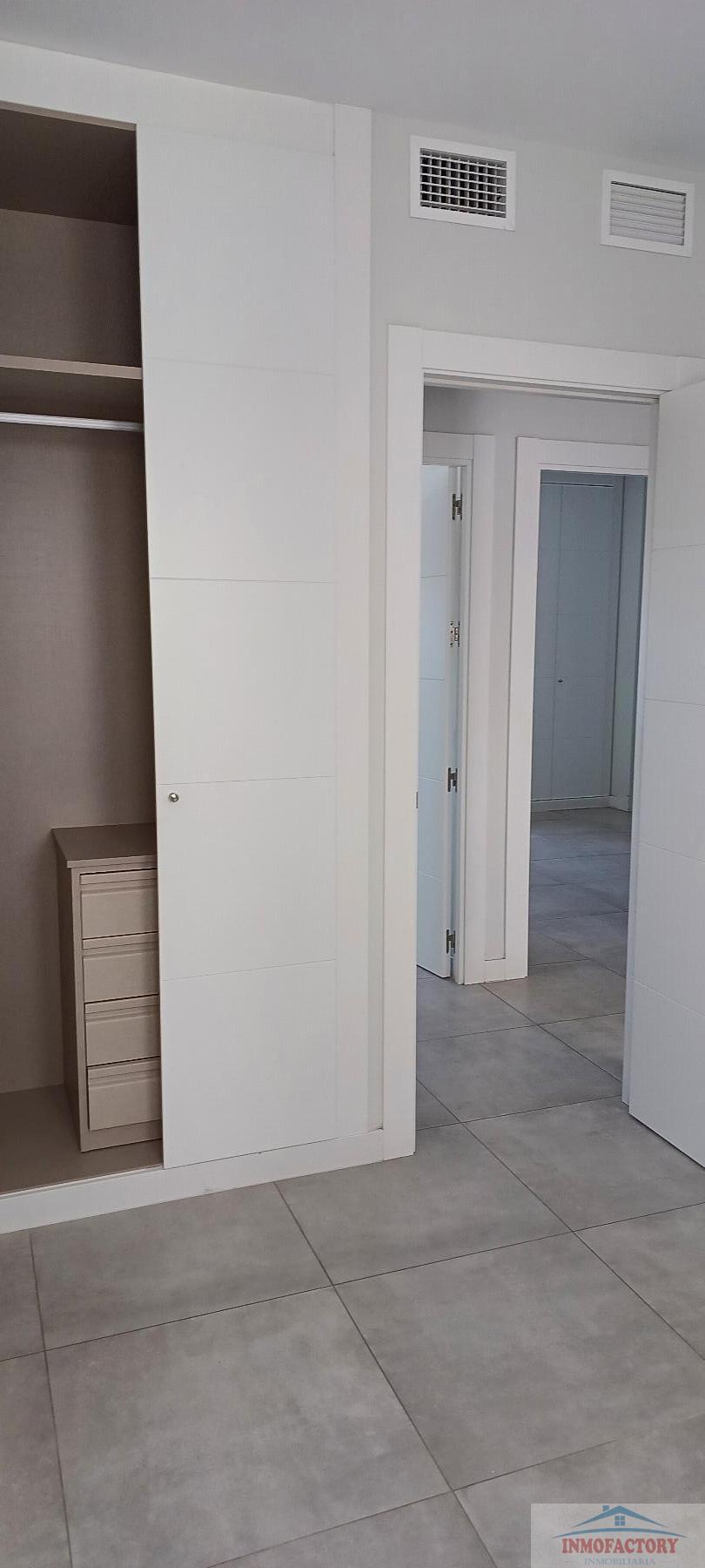For rent of flat in Sevilla