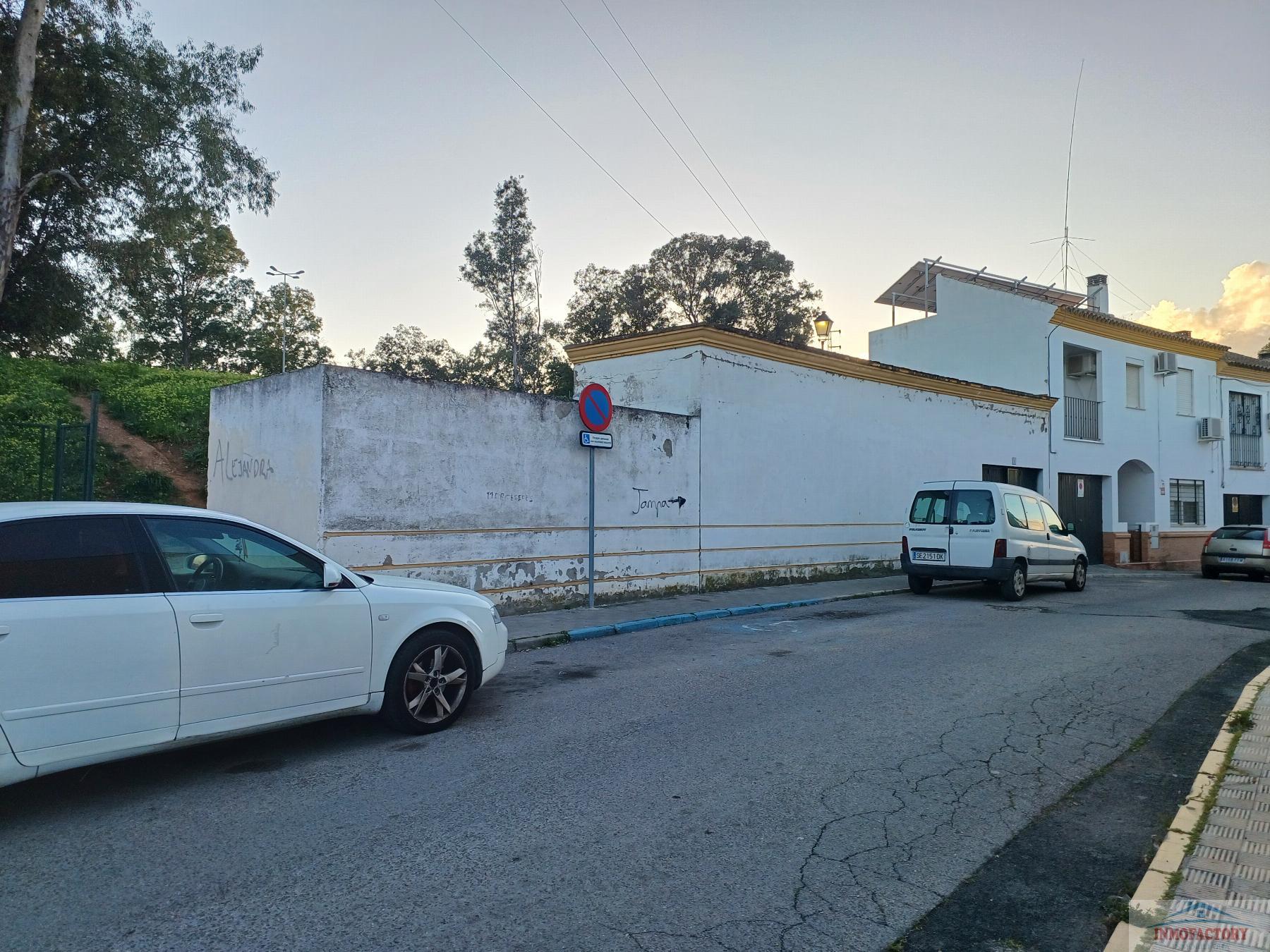 For sale of commercial in Coria del Río