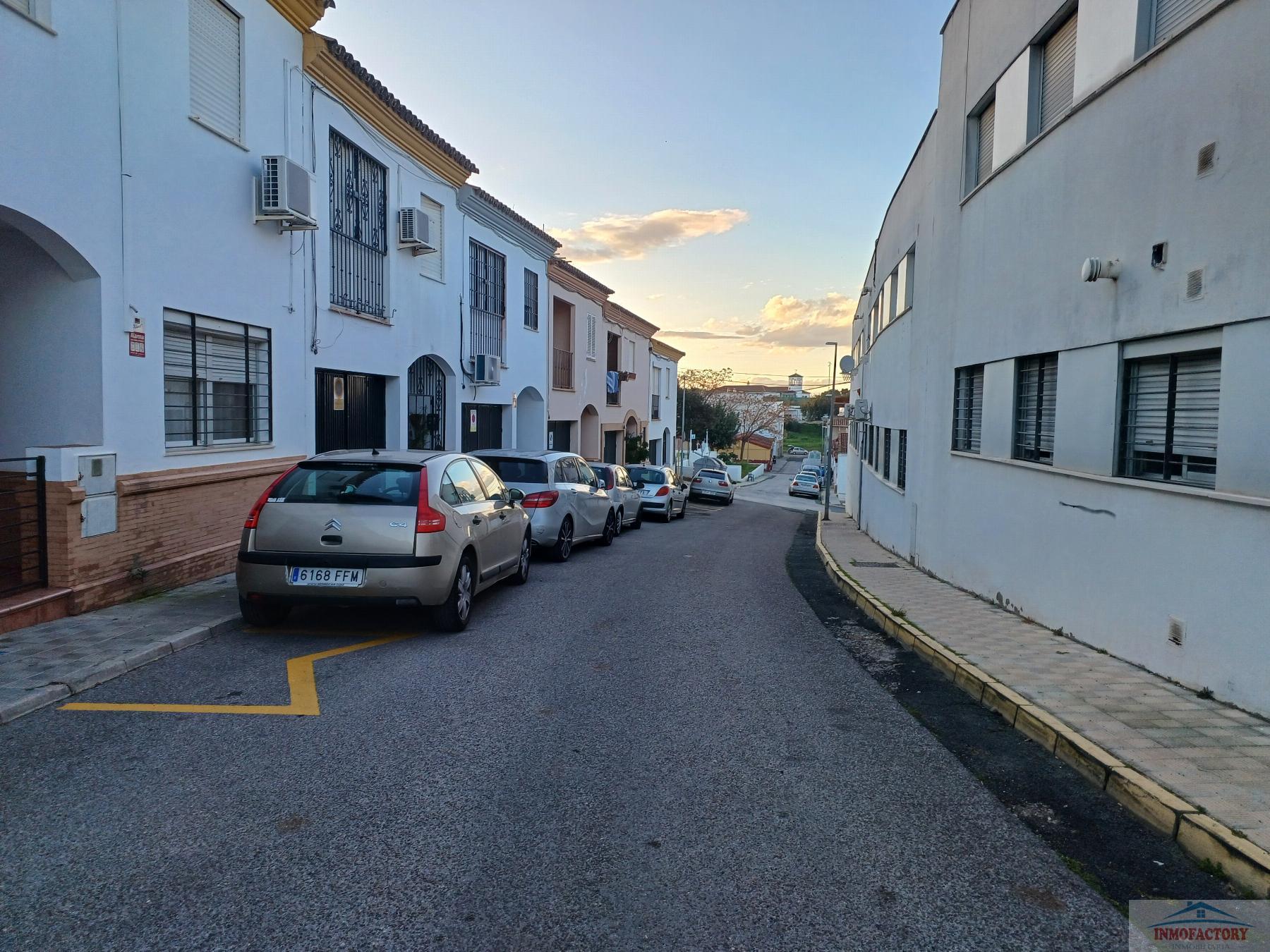 For sale of commercial in Coria del Río