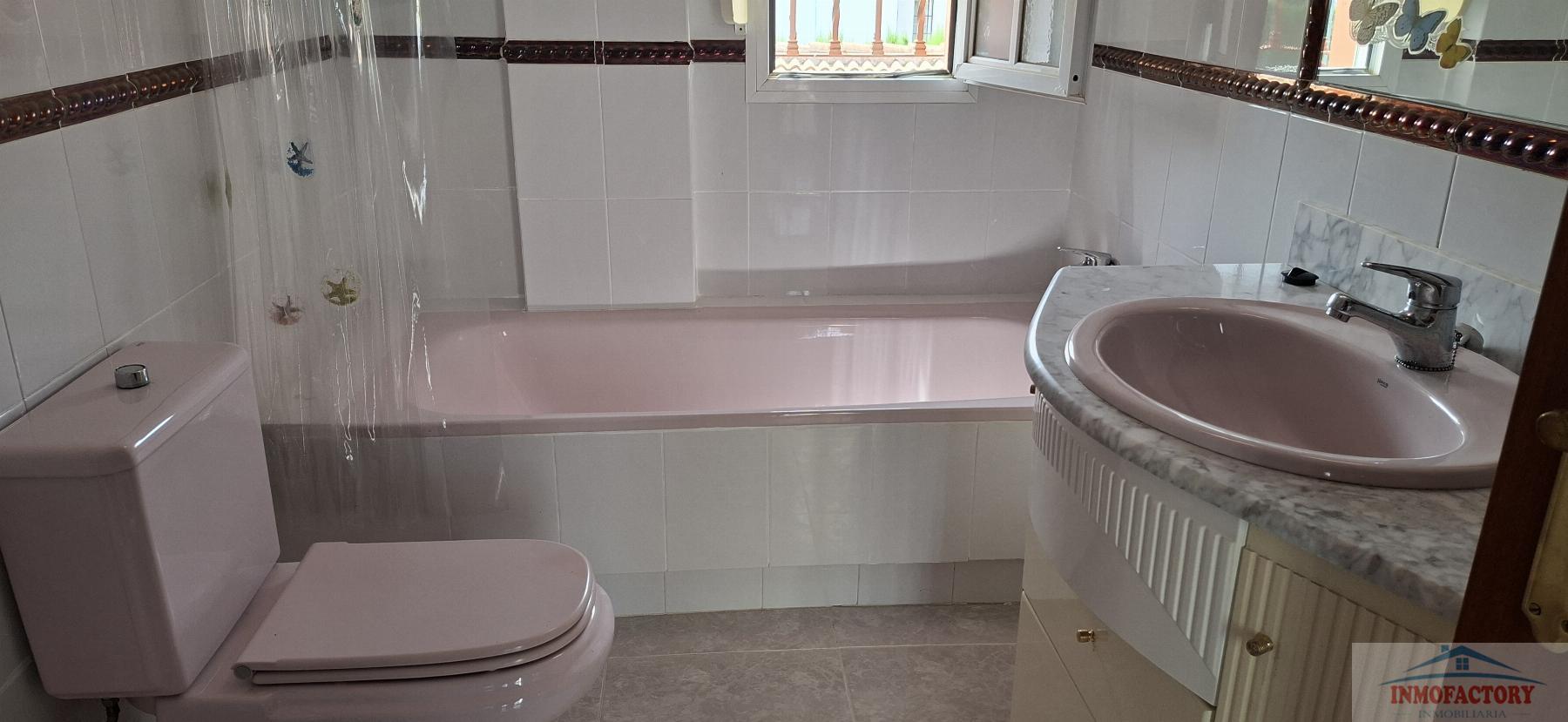 Venta de chalet en Salteras