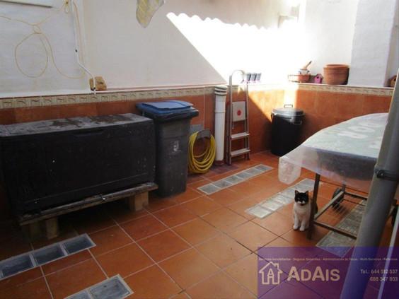 For sale of house in Ador