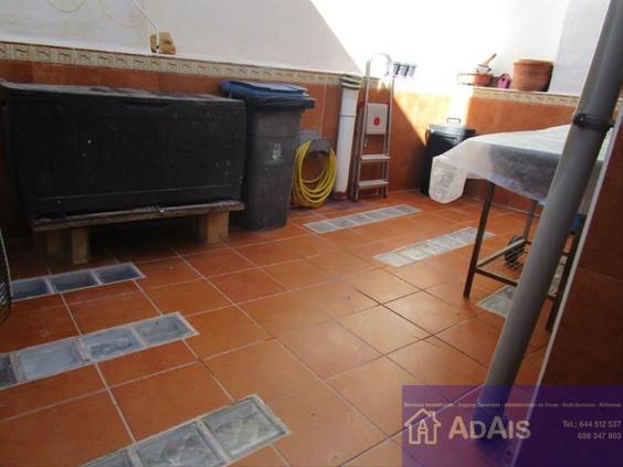 For sale of house in Ador