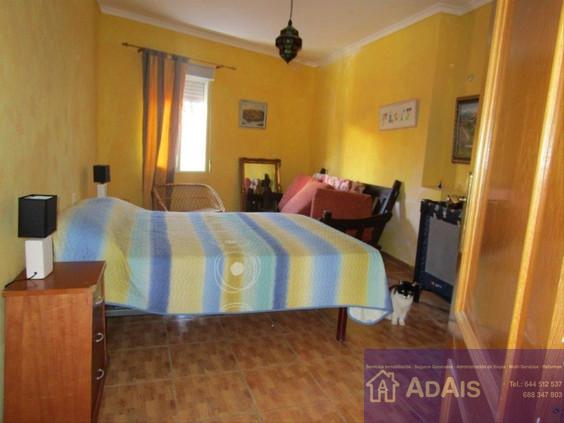 For sale of house in Ador